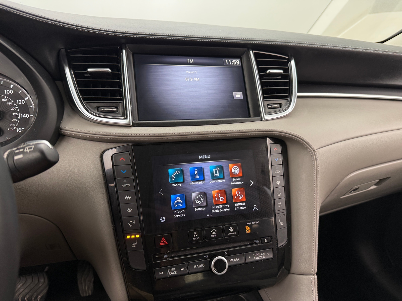 Thumbnail: 2023 INFINITI QX50 - 3