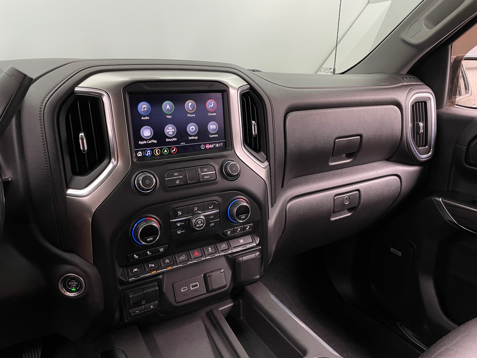 Thumbnail: 2020 Chevrolet Silverado 1500 - 3