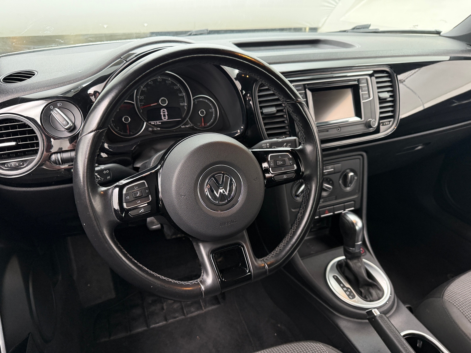 Thumbnail: 2019 Volkswagen Beetle - 5