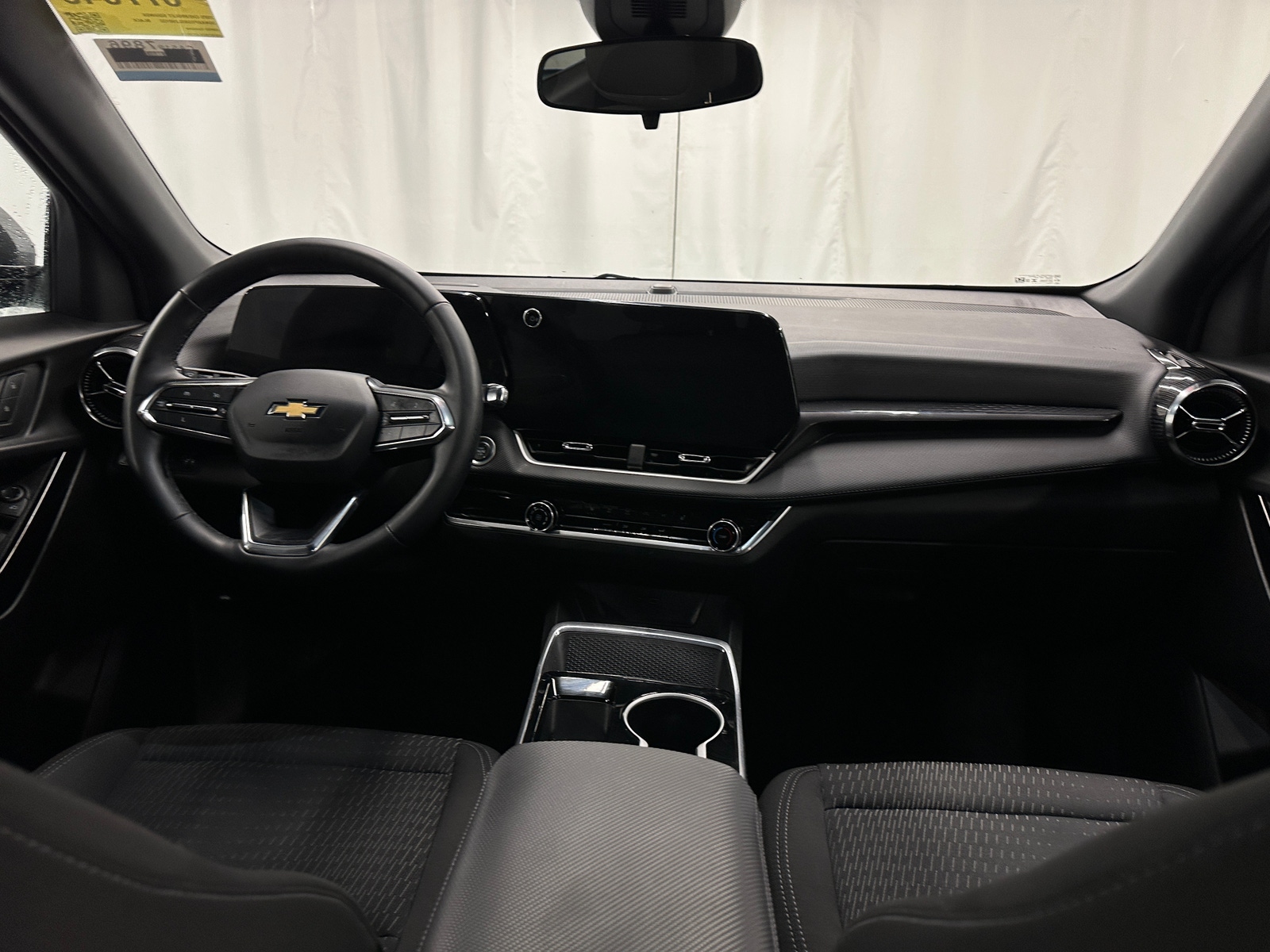 Thumbnail: 2025 Chevrolet Equinox - 3