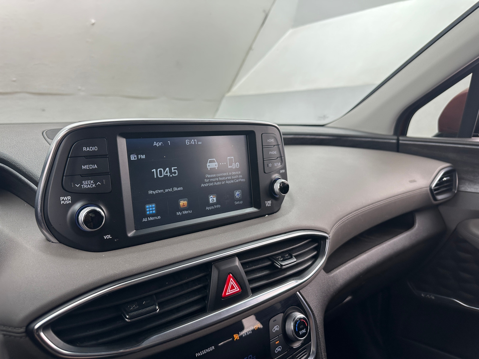 Thumbnail: 2020 Hyundai Santa Fe - 4