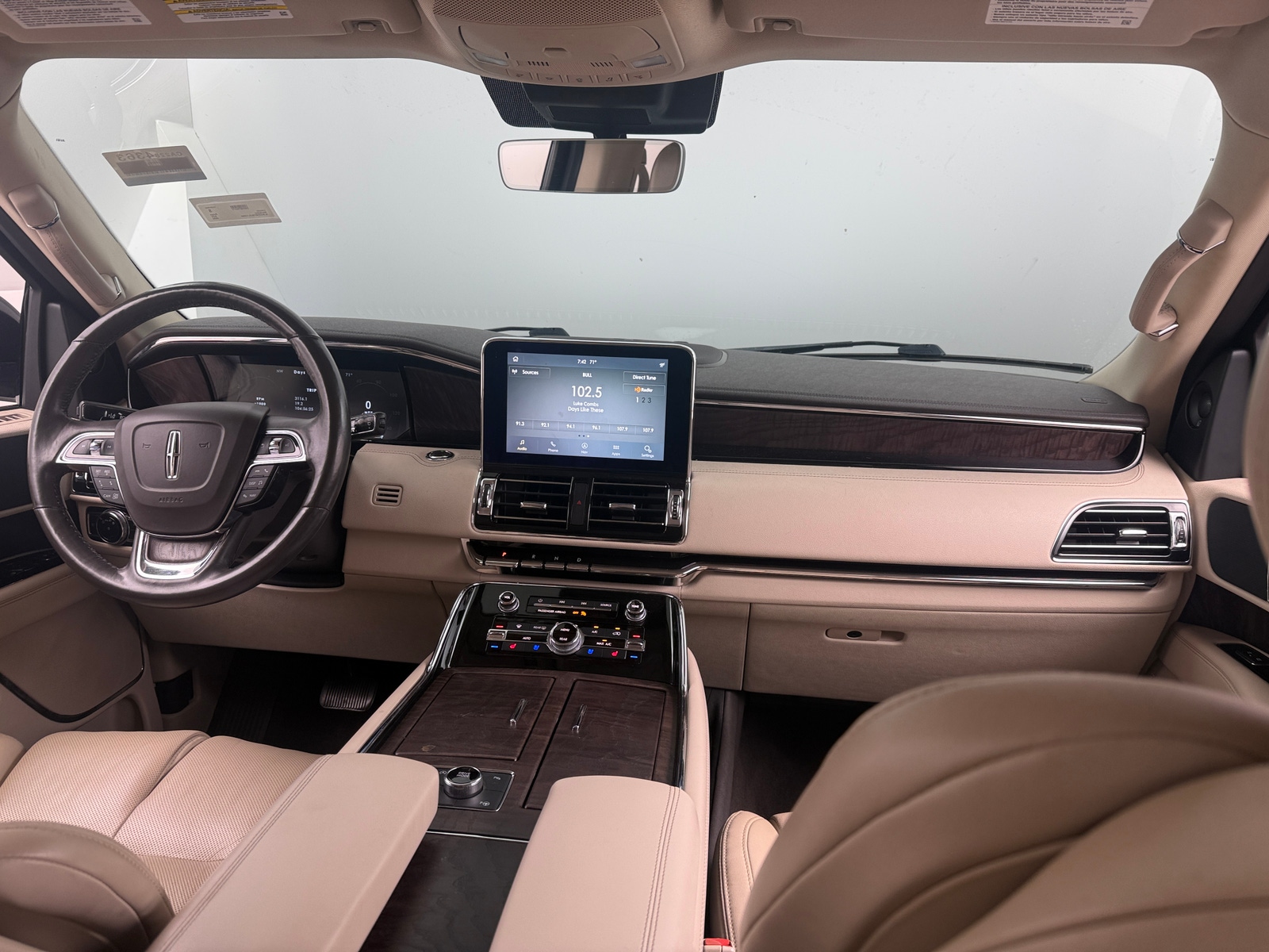 Thumbnail: 2020 Lincoln Navigator - 2