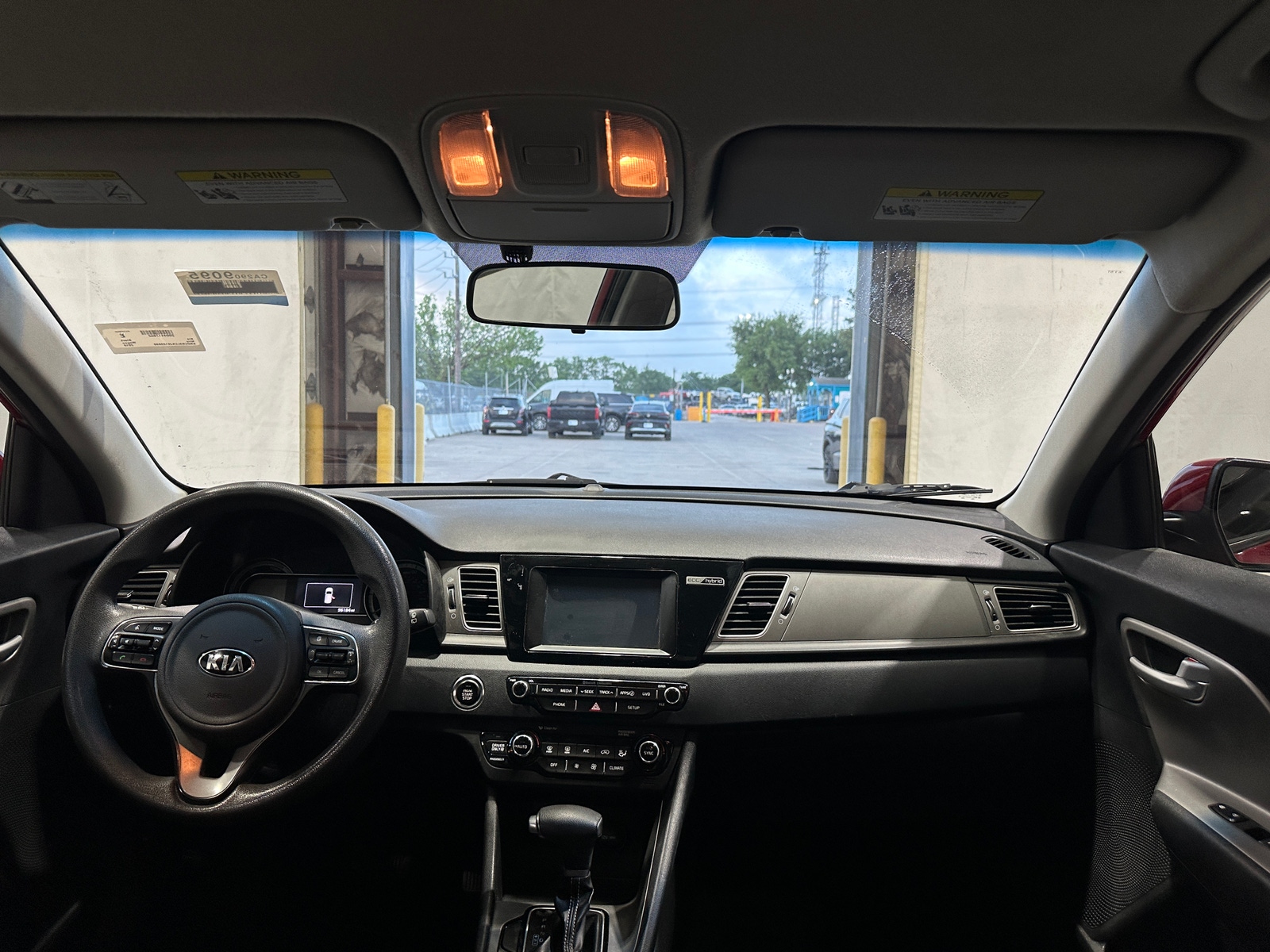 Thumbnail: 2018 Kia Niro - 3