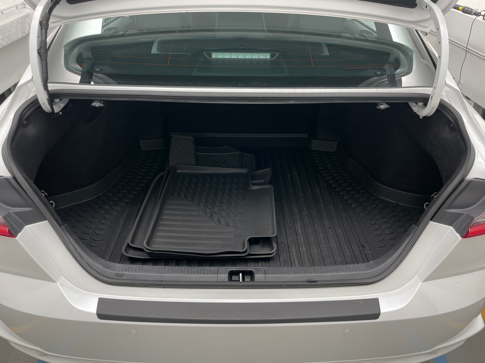 Thumbnail: 2025 Toyota Camry - 6