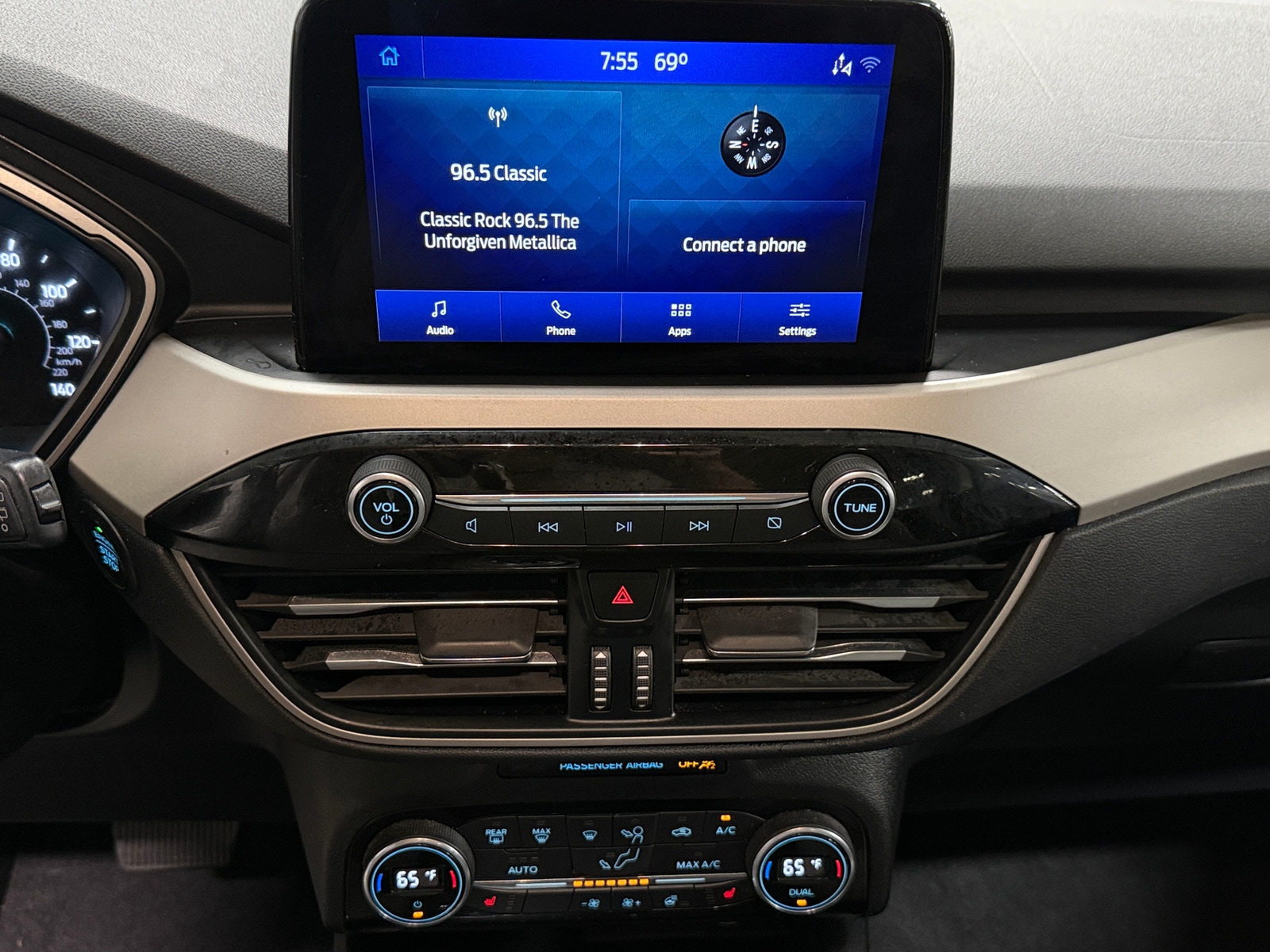 Thumbnail: 2021 Ford Escape - 4