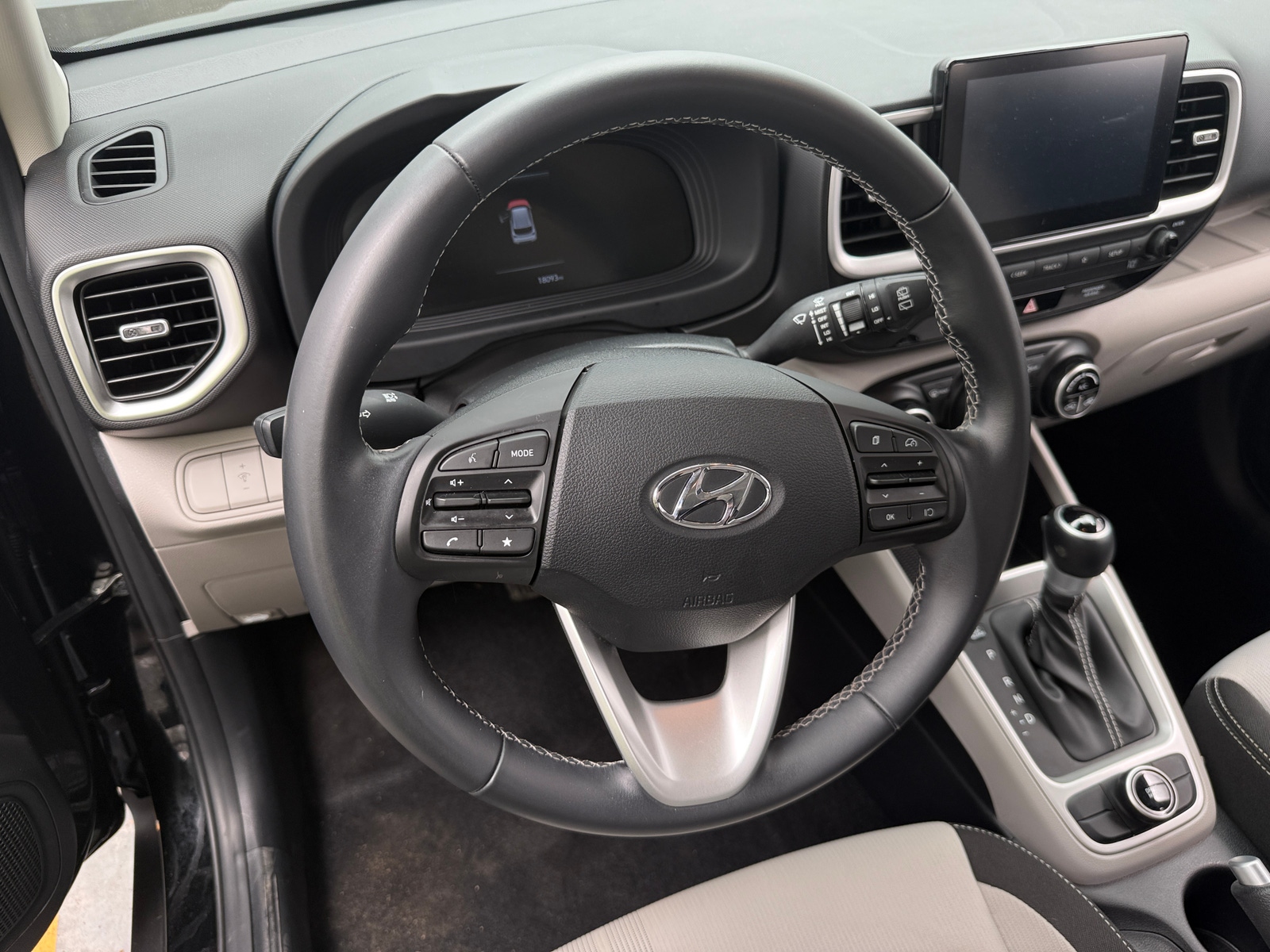 Thumbnail: 2024 Hyundai Venue - 5