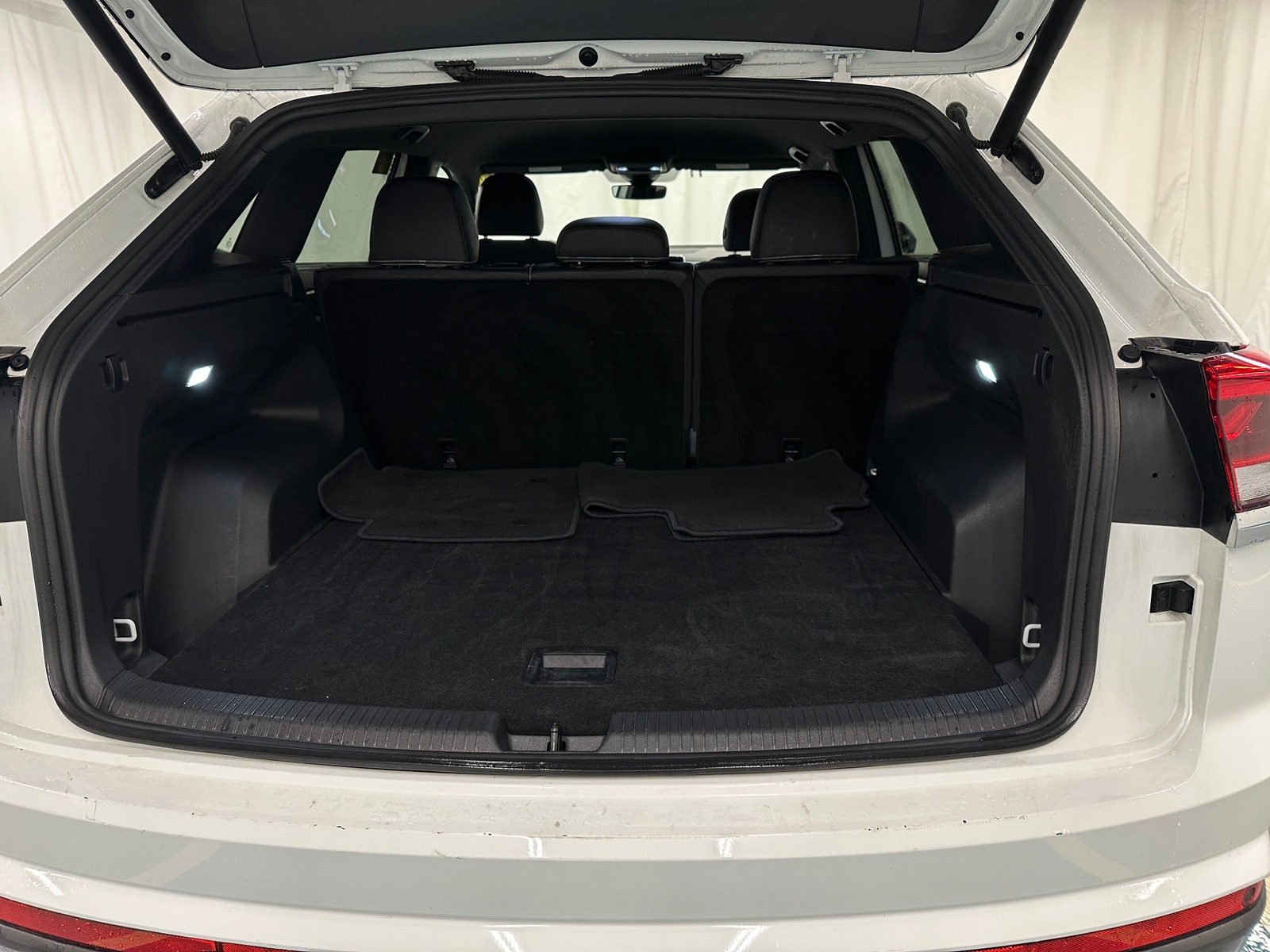 Thumbnail: 2025 Volkswagen Atlas - 6