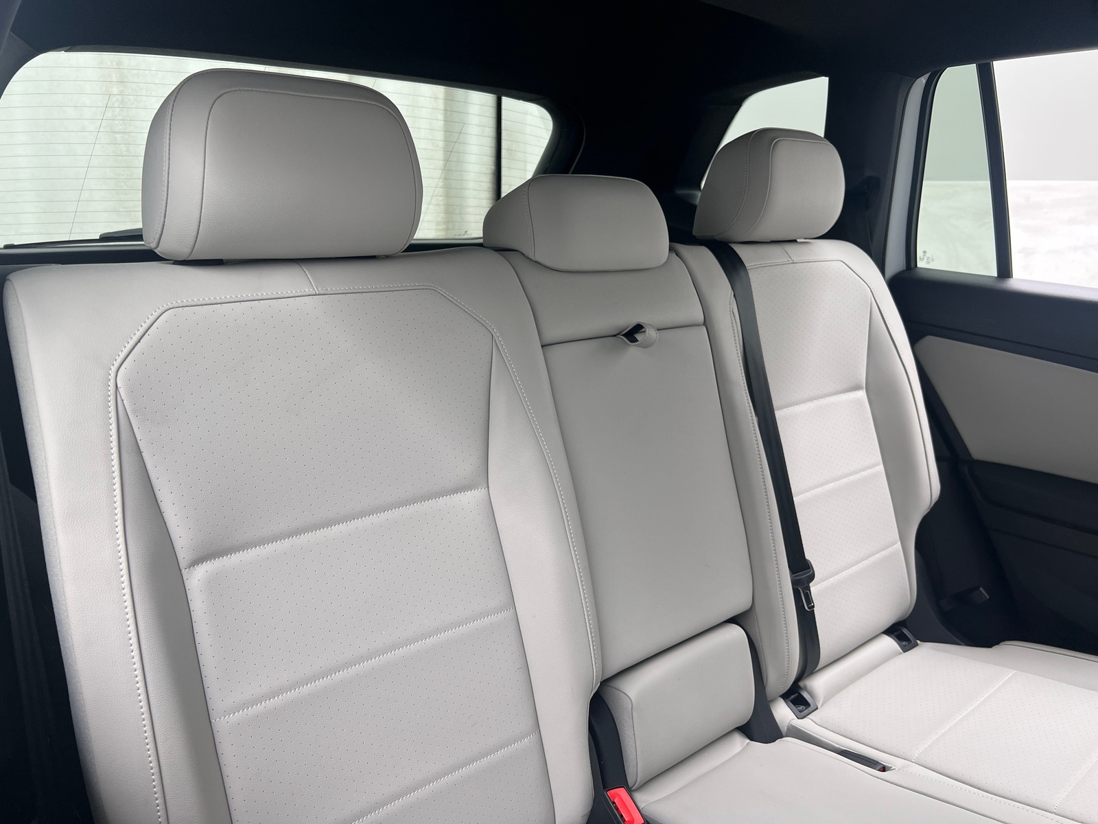 Thumbnail: 2020 Volkswagen Tiguan - 5