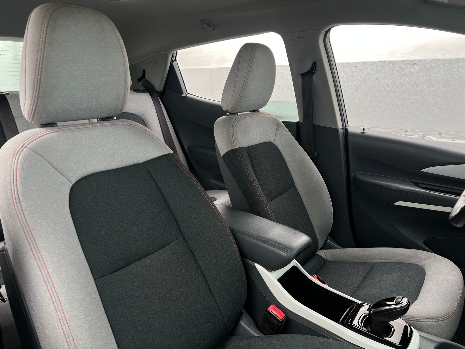 Thumbnail: 2017 Chevrolet Bolt EV - 2