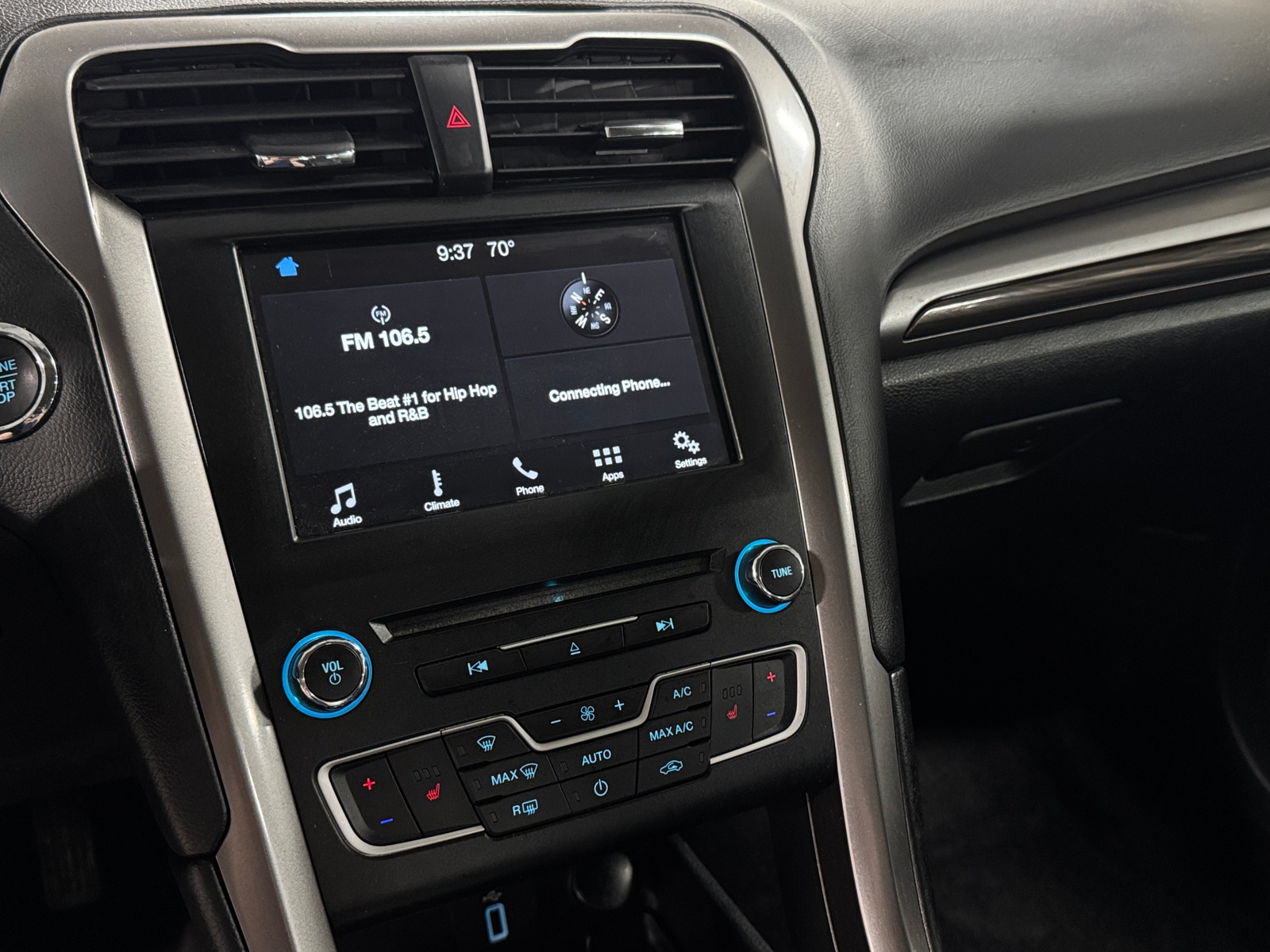 Thumbnail: 2017 Ford Fusion - 4