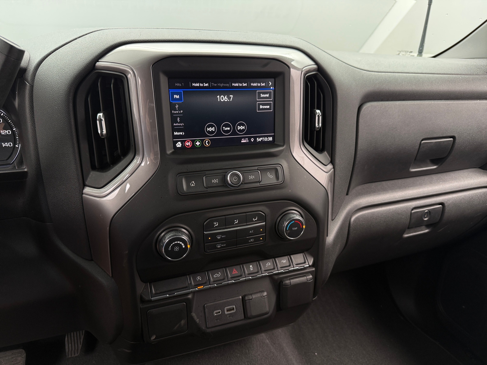 Thumbnail: 2021 Chevrolet Silverado 1500 - 4