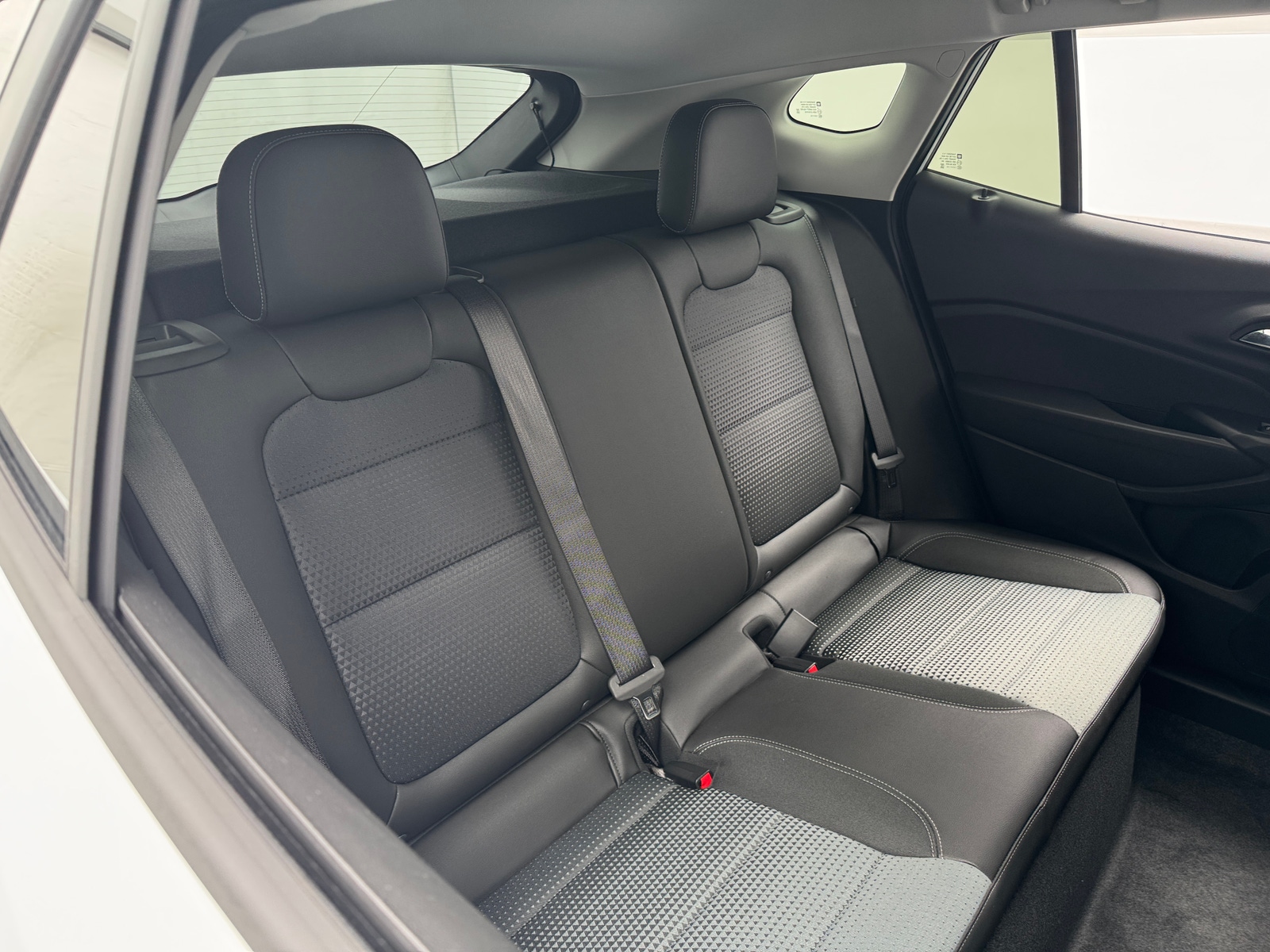 Thumbnail: 2025 Chevrolet Trax - 6