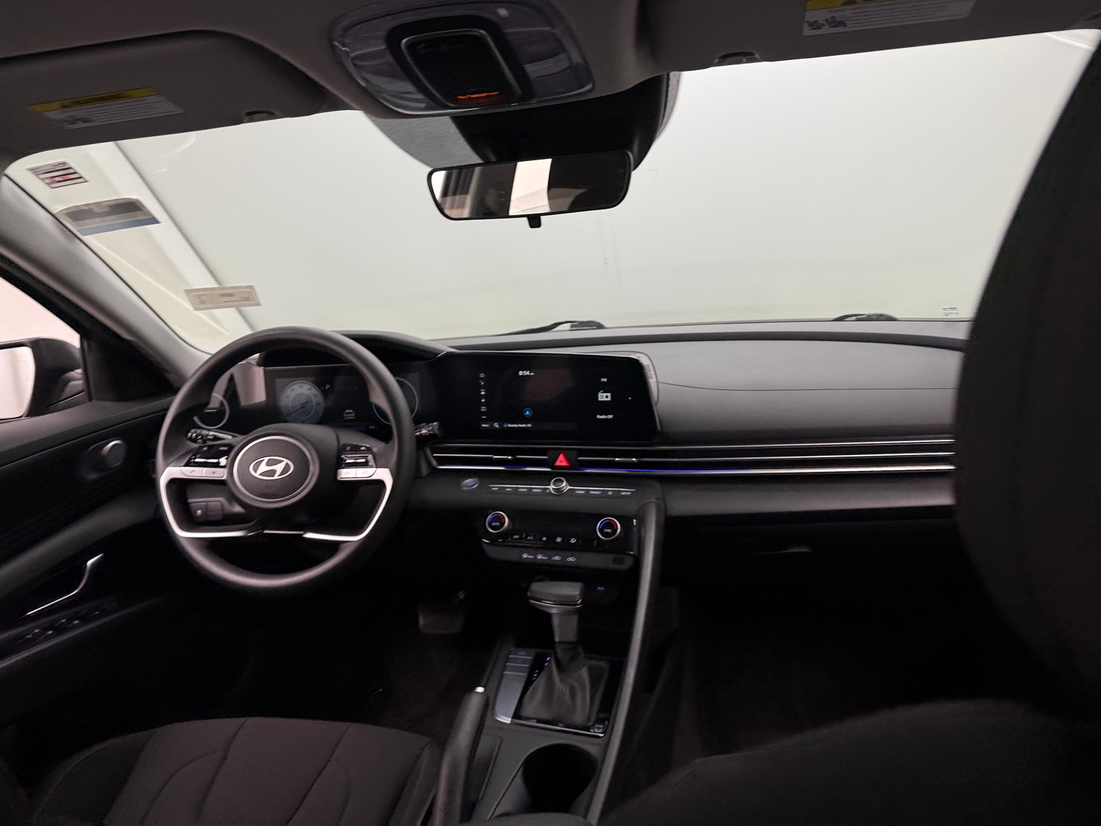 Thumbnail: 2024 Hyundai Elantra - 3