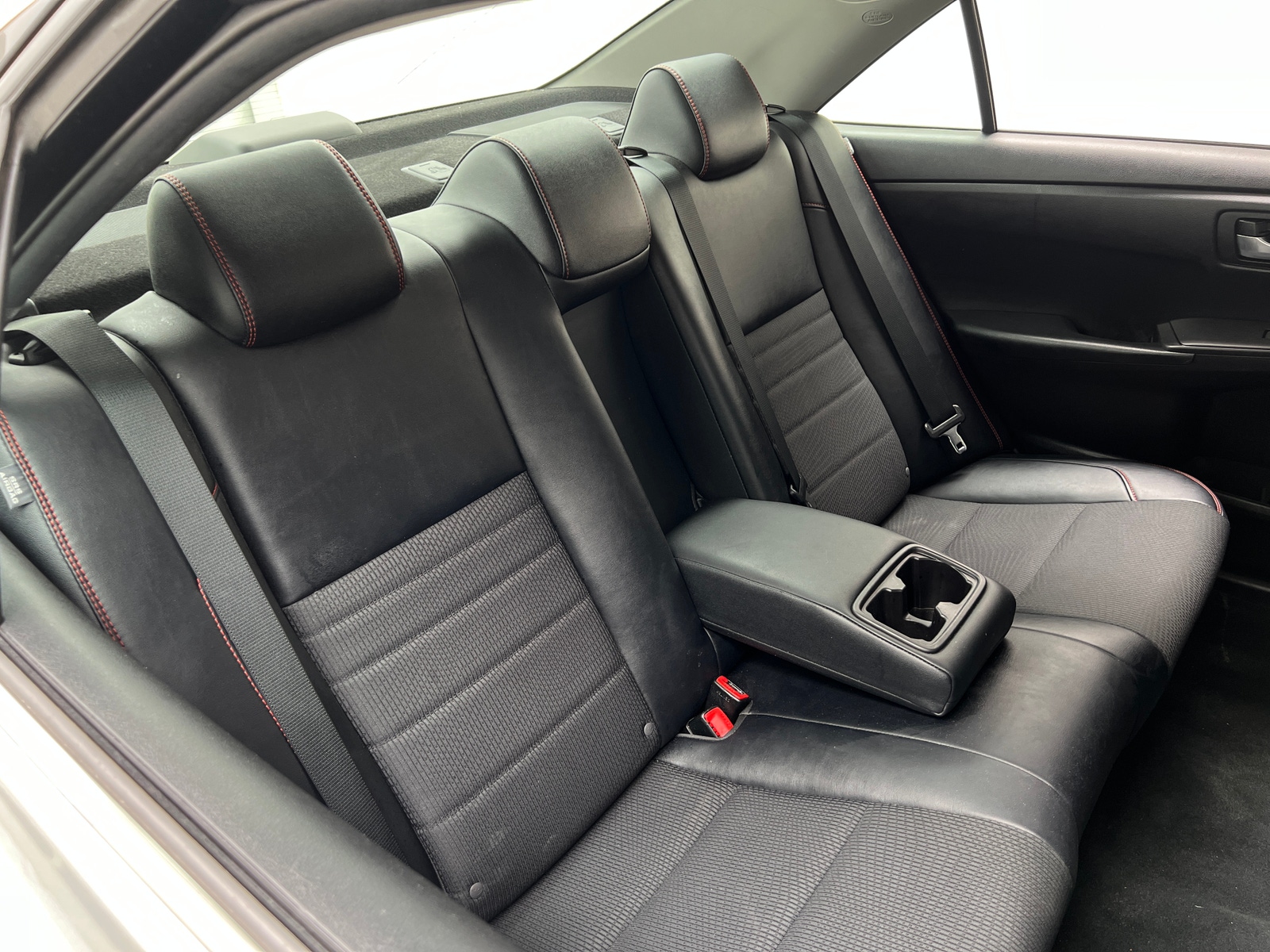 Thumbnail: 2016 Toyota Camry - 6