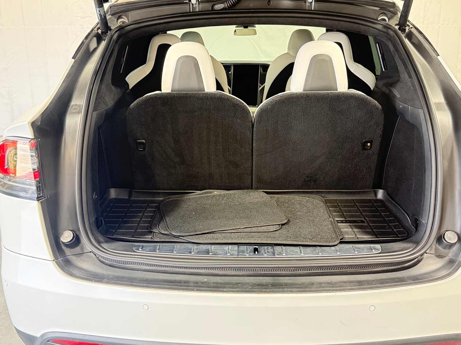 Thumbnail: 2020 Tesla Model X - 6