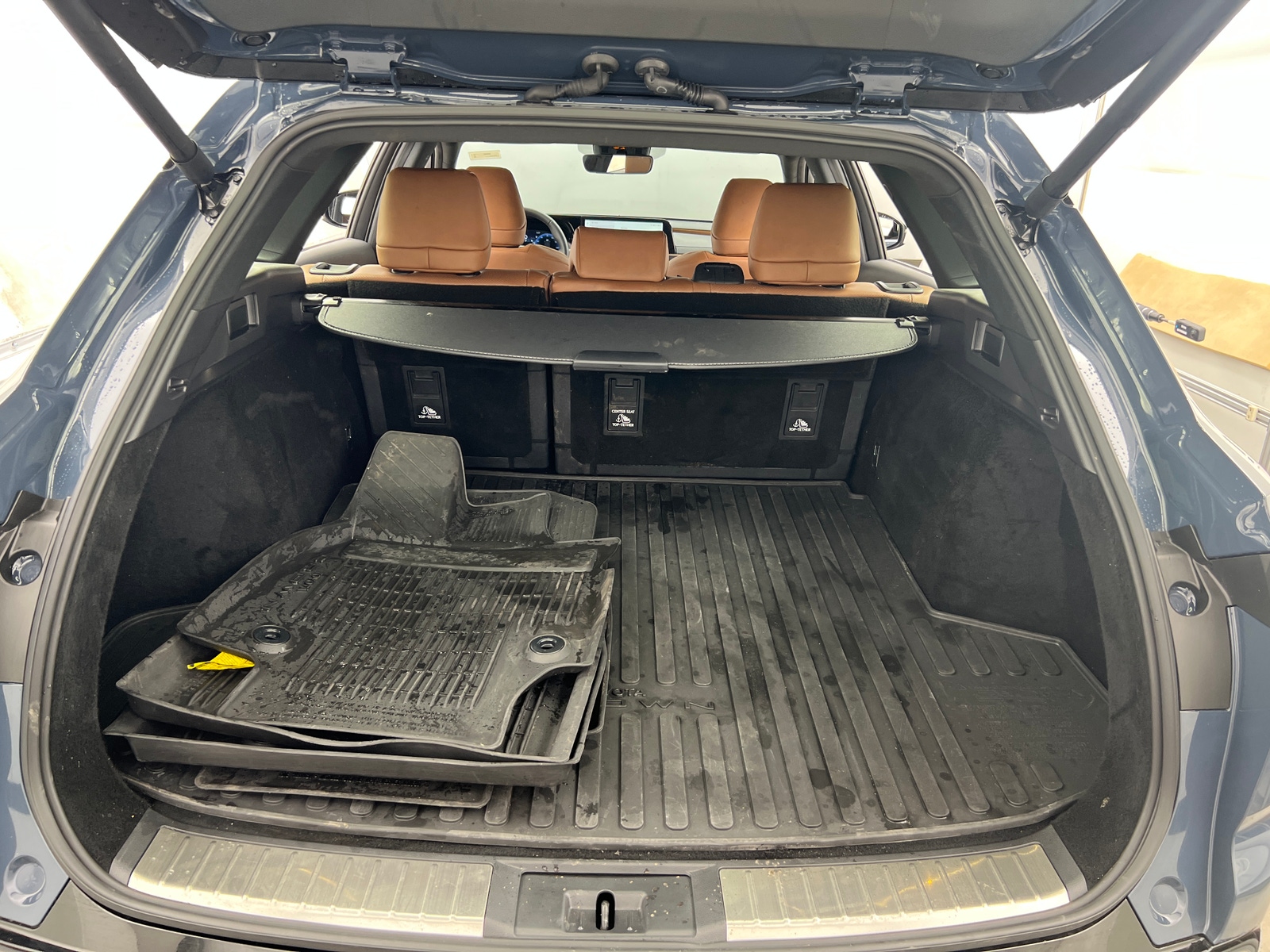 Thumbnail: 2025 Toyota Crown Signia - 6