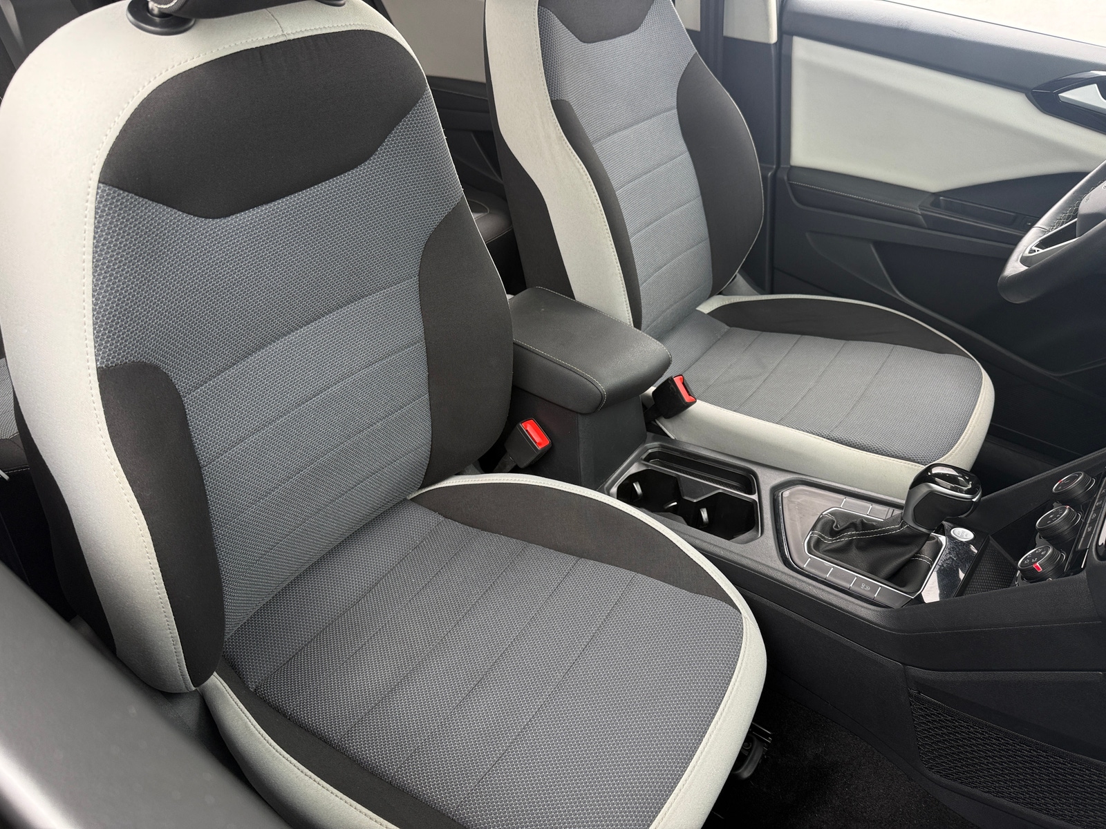 Thumbnail: 2025 Volkswagen Taos - 2