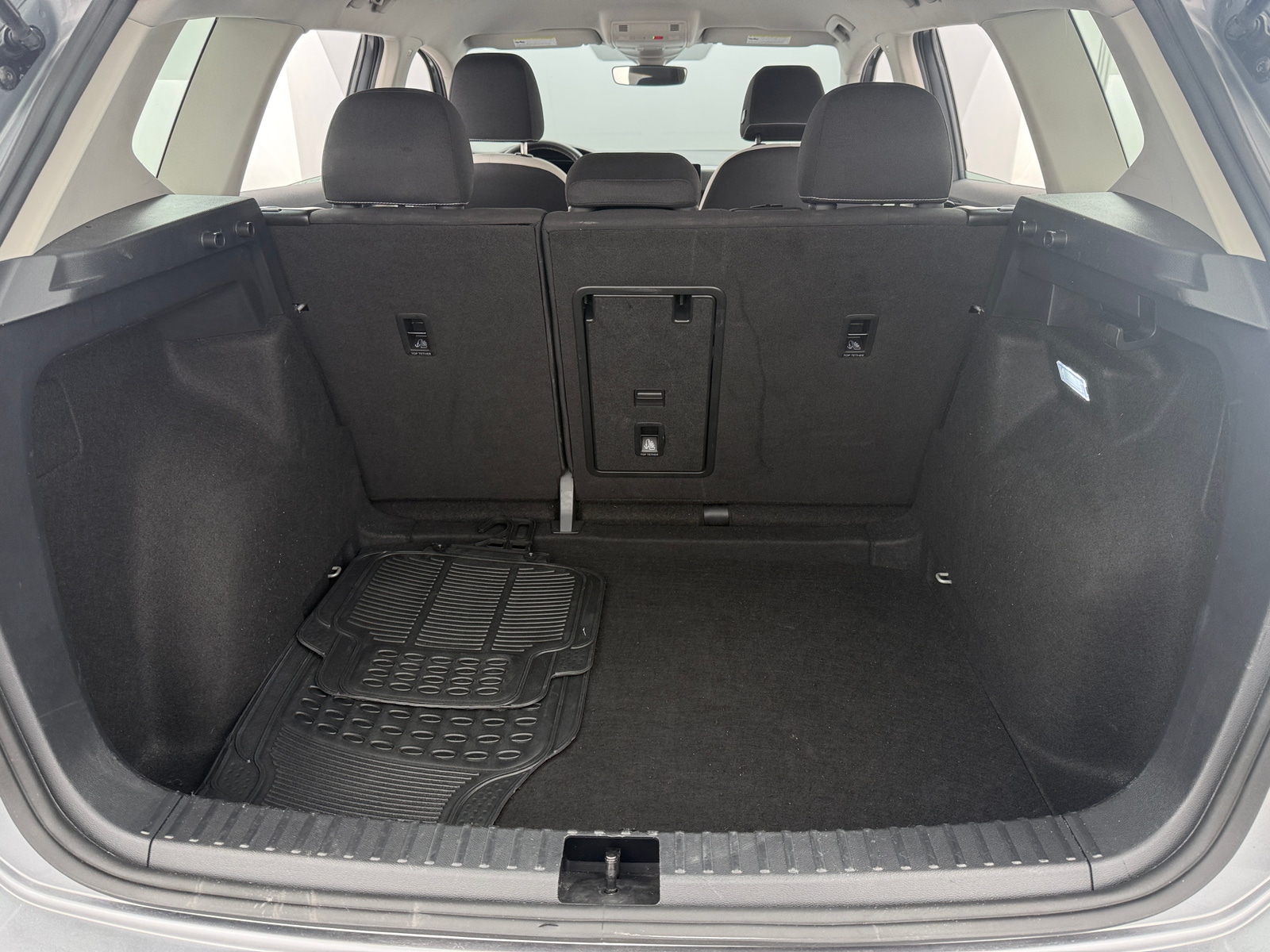 Thumbnail: 2025 Volkswagen Taos - 7