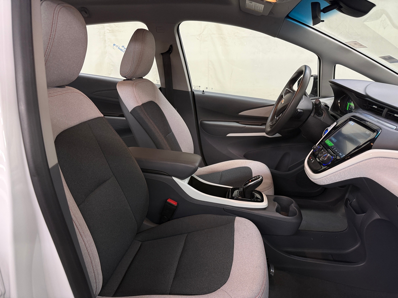 Thumbnail: 2021 Chevrolet Bolt EV - 2