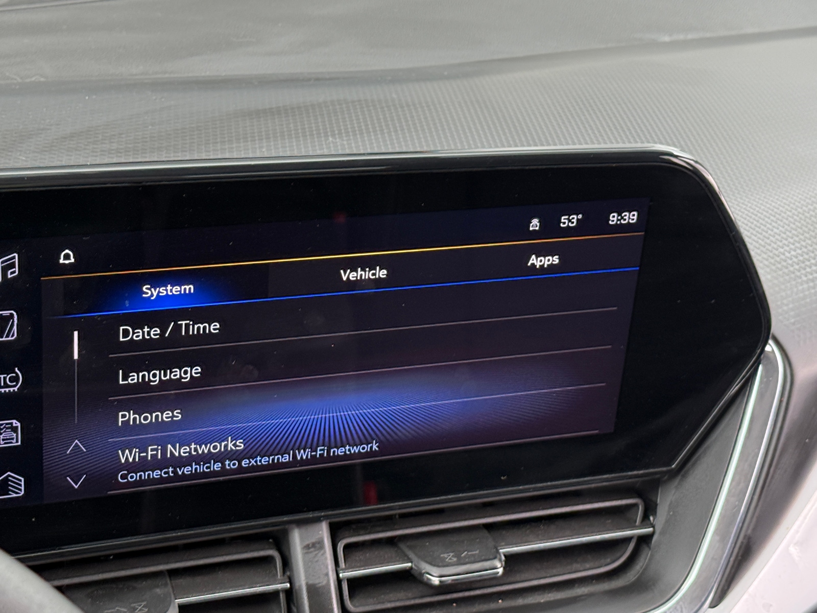 Thumbnail: 2025 Chevrolet Trax - 4