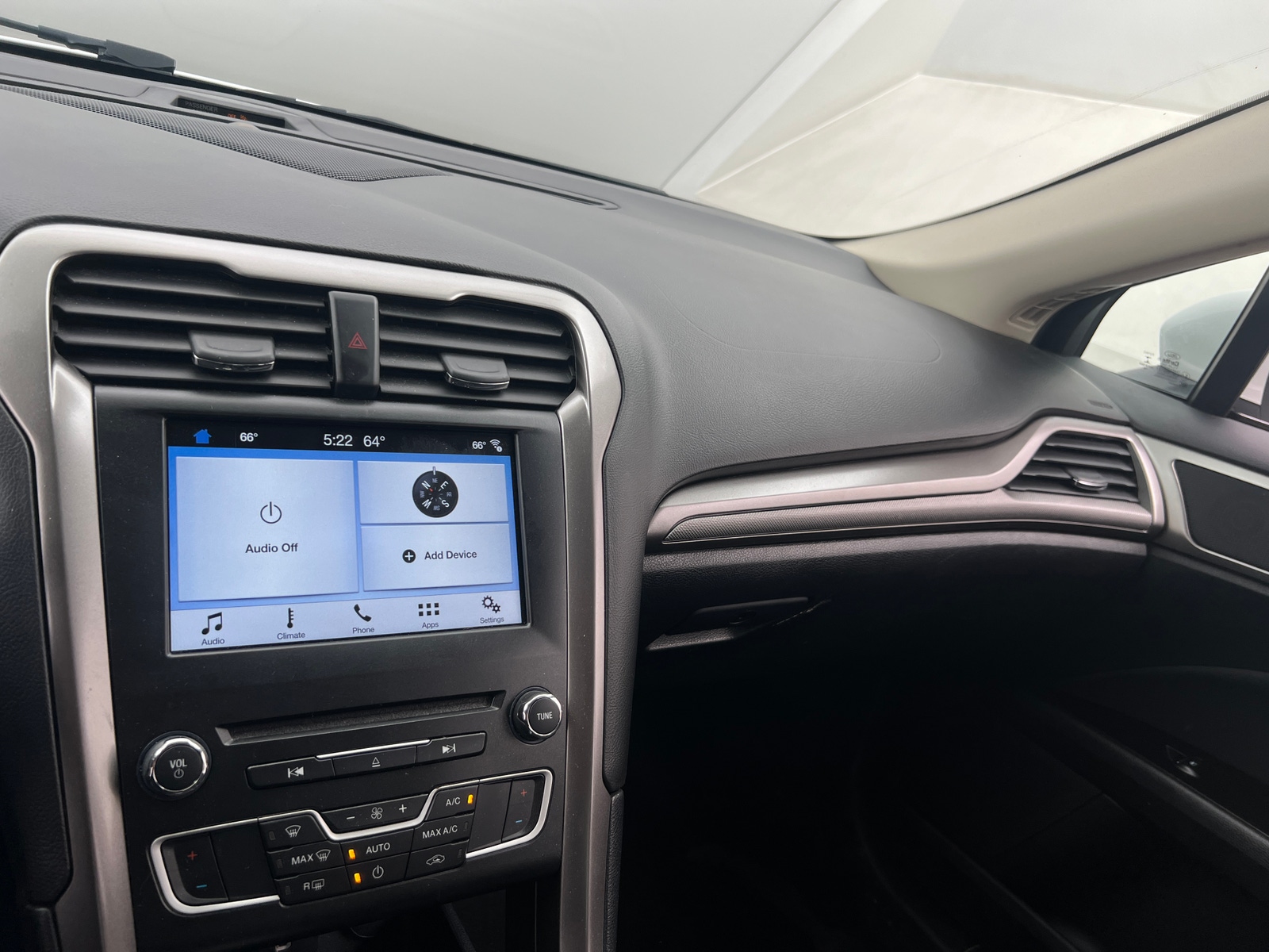 Thumbnail: 2017 Ford Fusion - 4