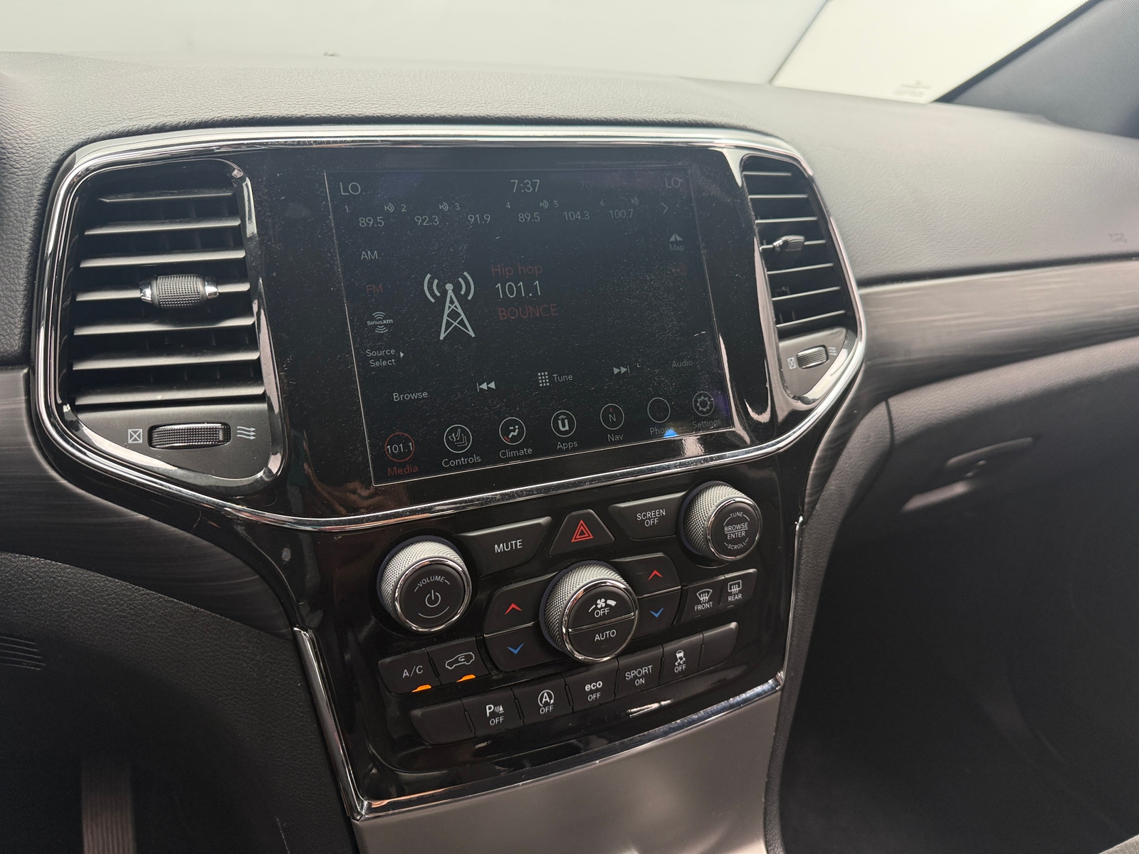 Thumbnail: 2021 Jeep Grand Cherokee - 4