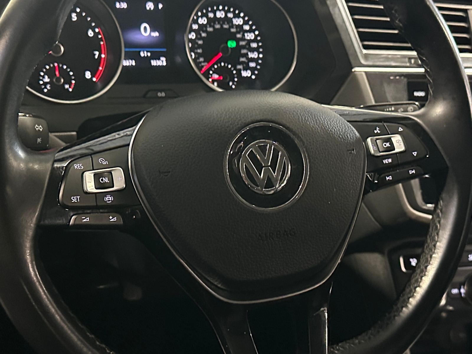 Thumbnail: 2019 Volkswagen Tiguan - 4