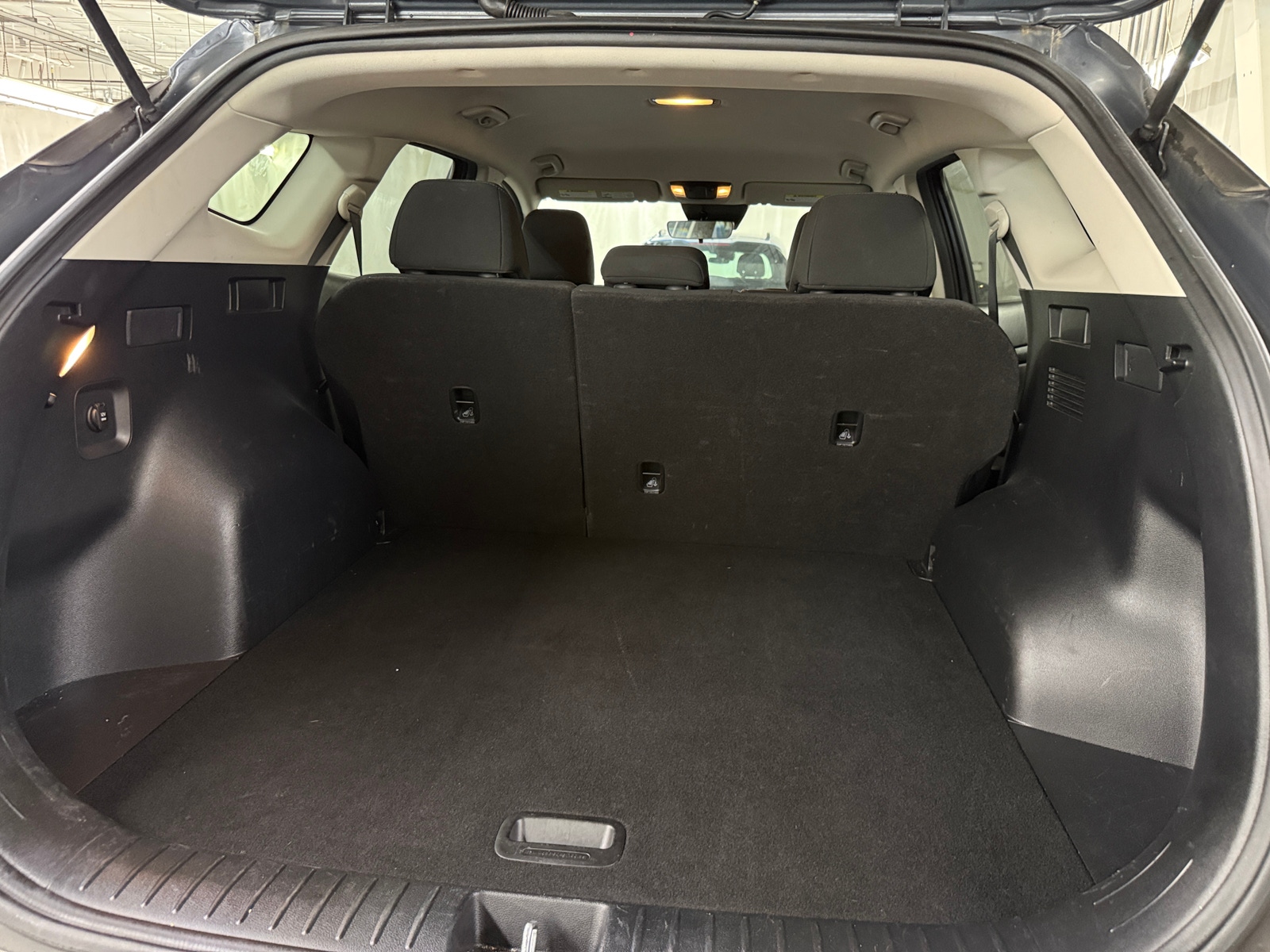 Thumbnail: 2023 Kia Sportage - 7