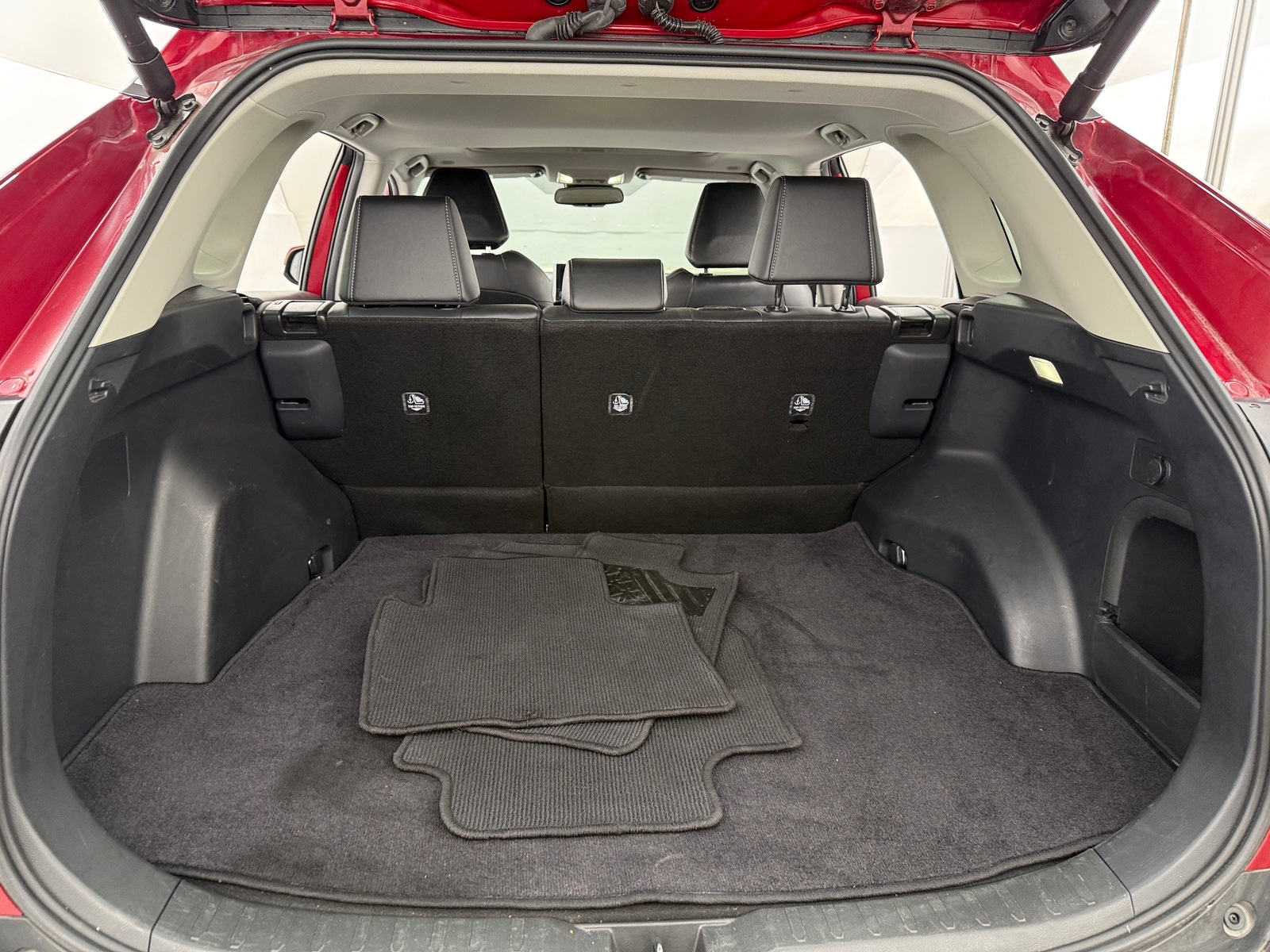 Thumbnail: 2025 Toyota RAV4 - 6