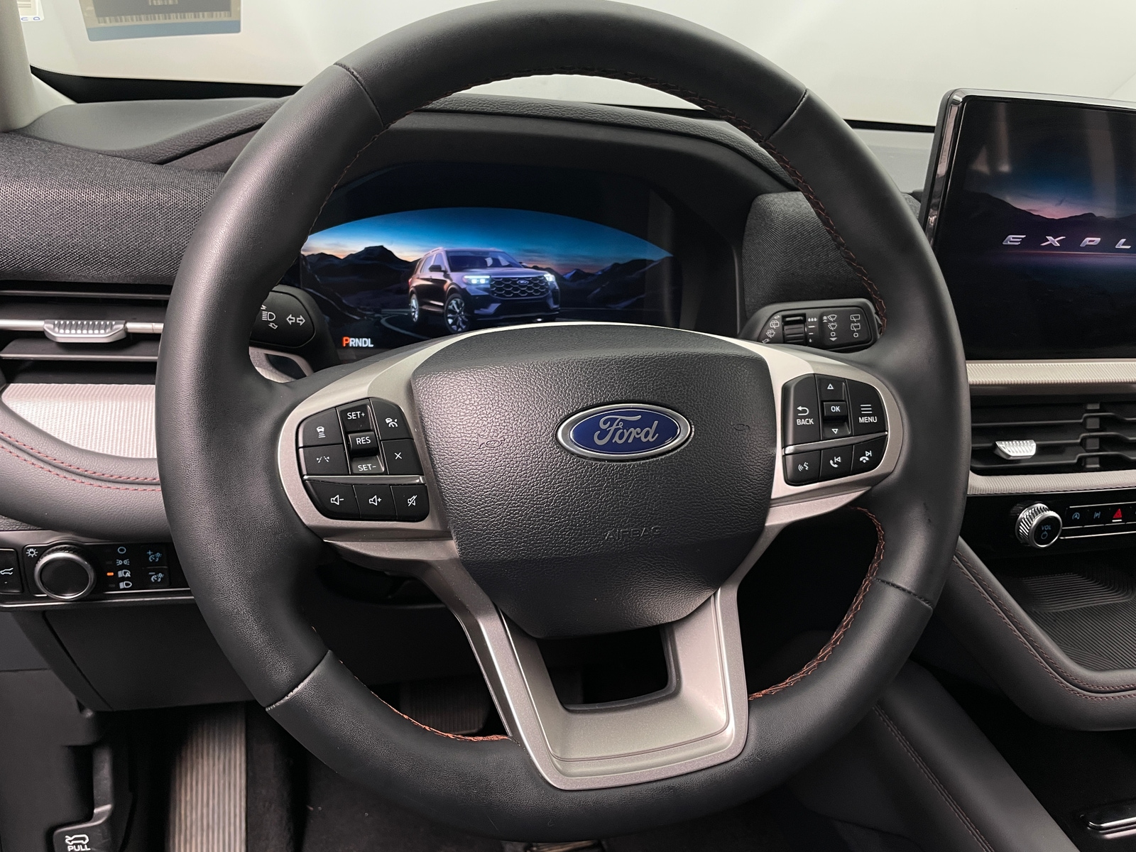 Thumbnail: 2025 Ford Explorer - 5