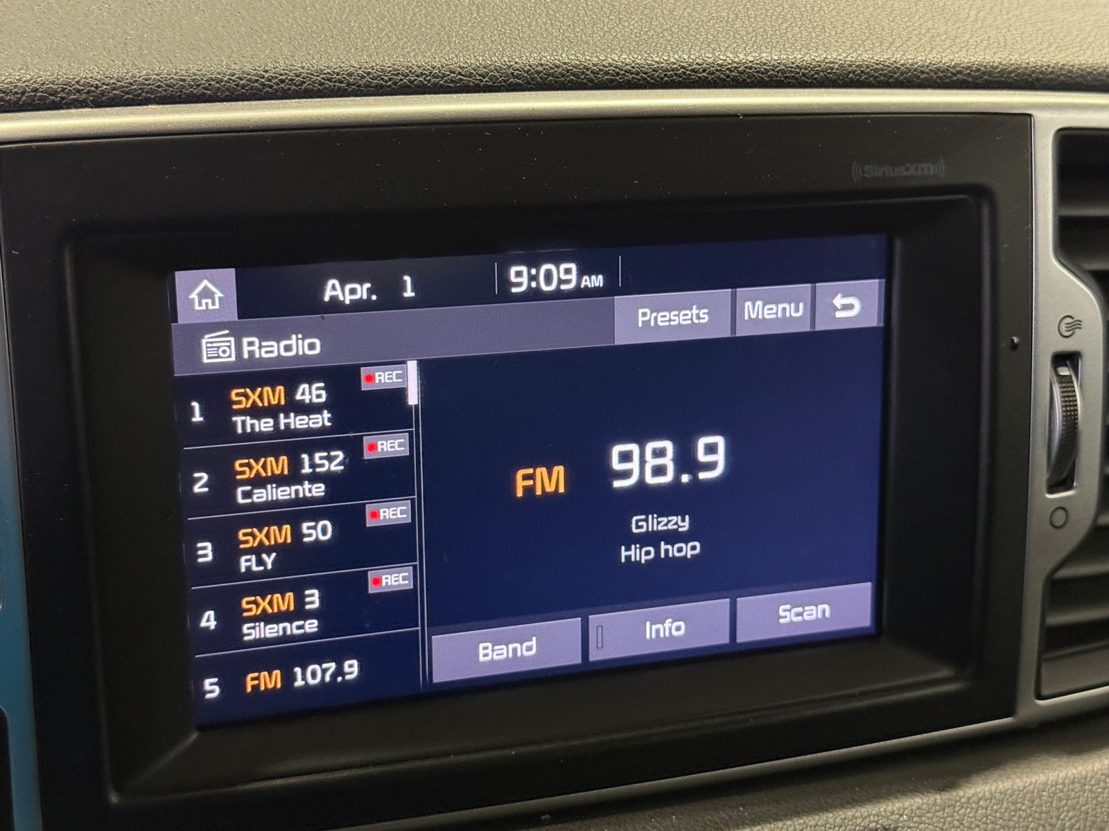 Thumbnail: 2018 Kia Sportage - 4