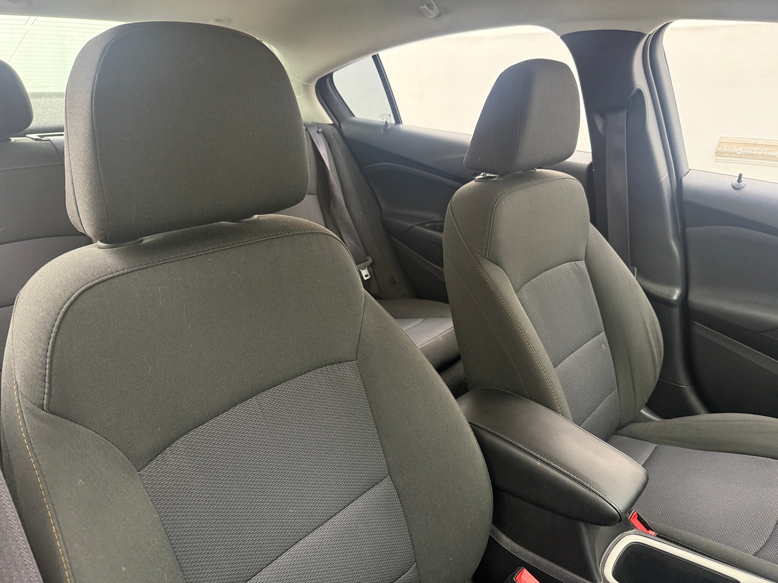 Thumbnail: 2017 Chevrolet Cruze - 2