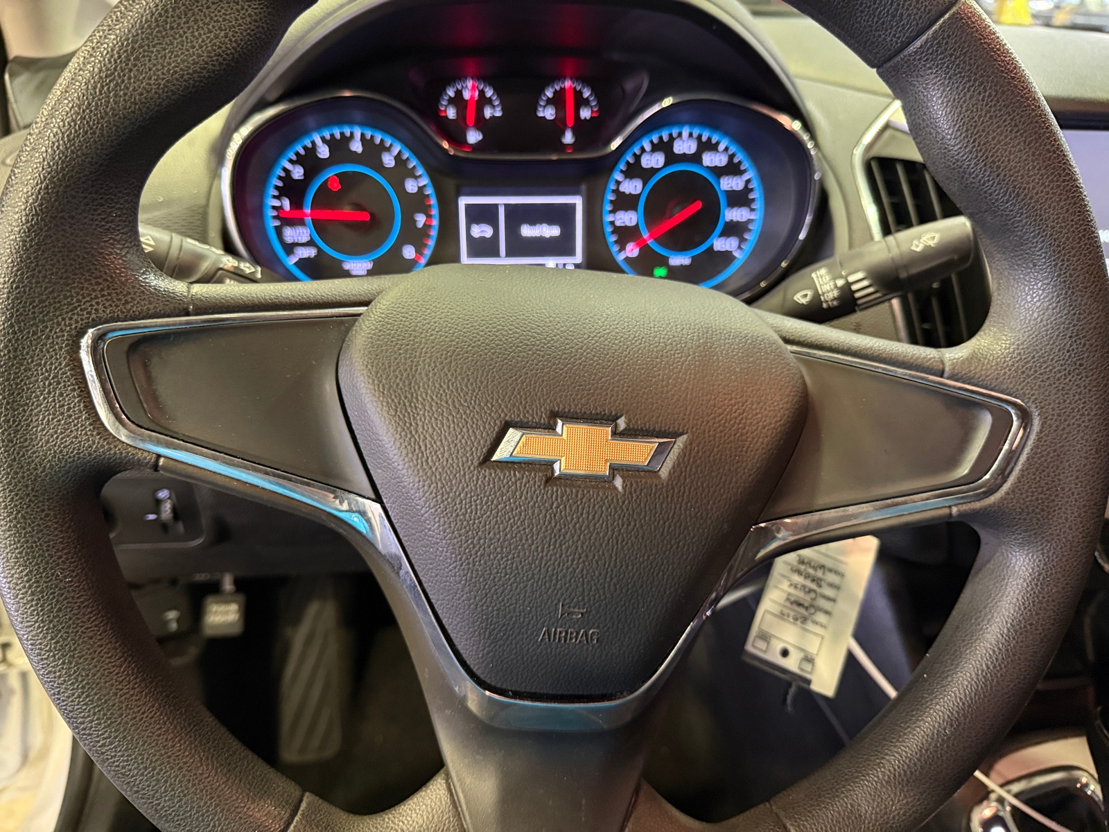 Thumbnail: 2017 Chevrolet Cruze - 5