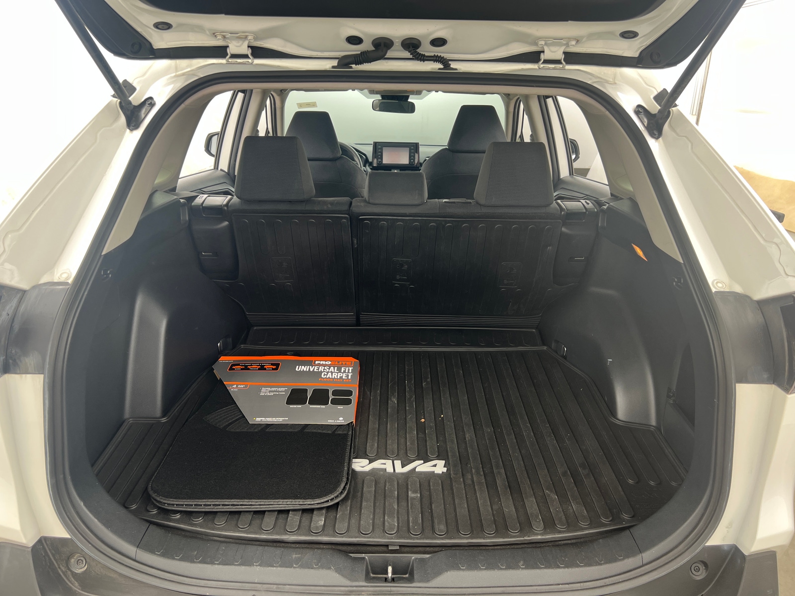 Thumbnail: 2019 Toyota RAV4 - 7