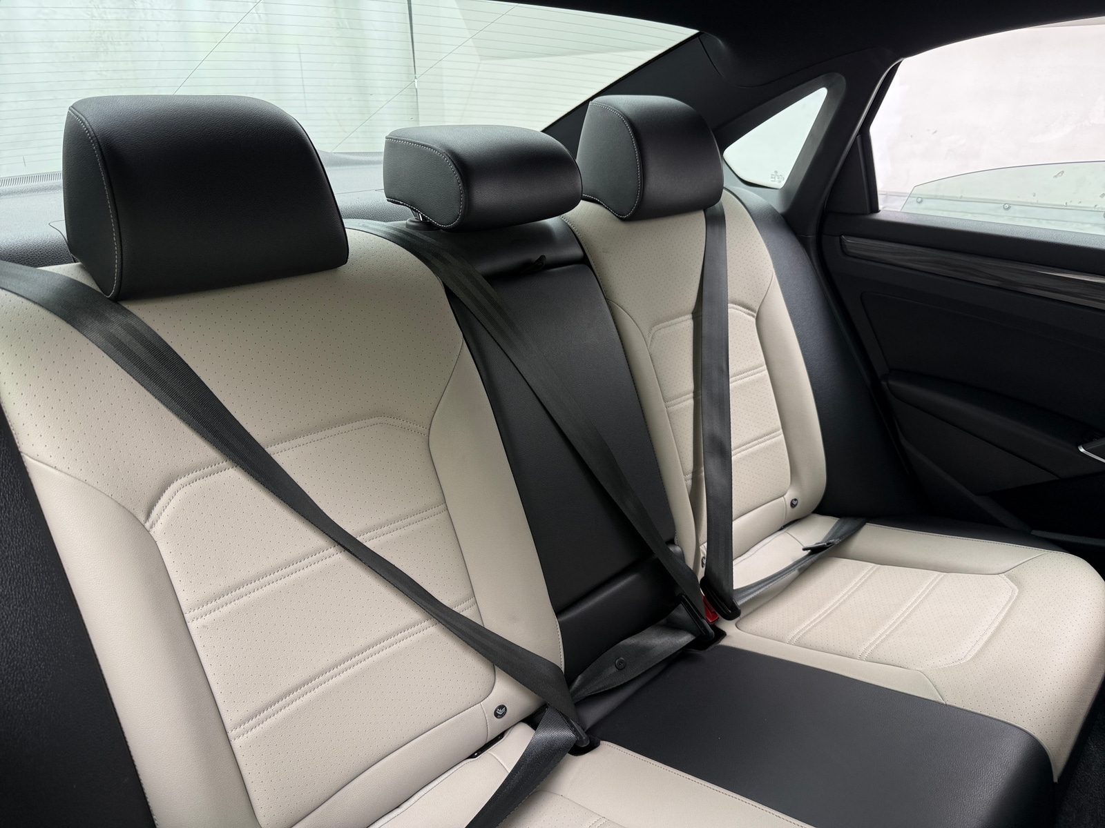 Thumbnail: 2021 Volkswagen Passat - 5