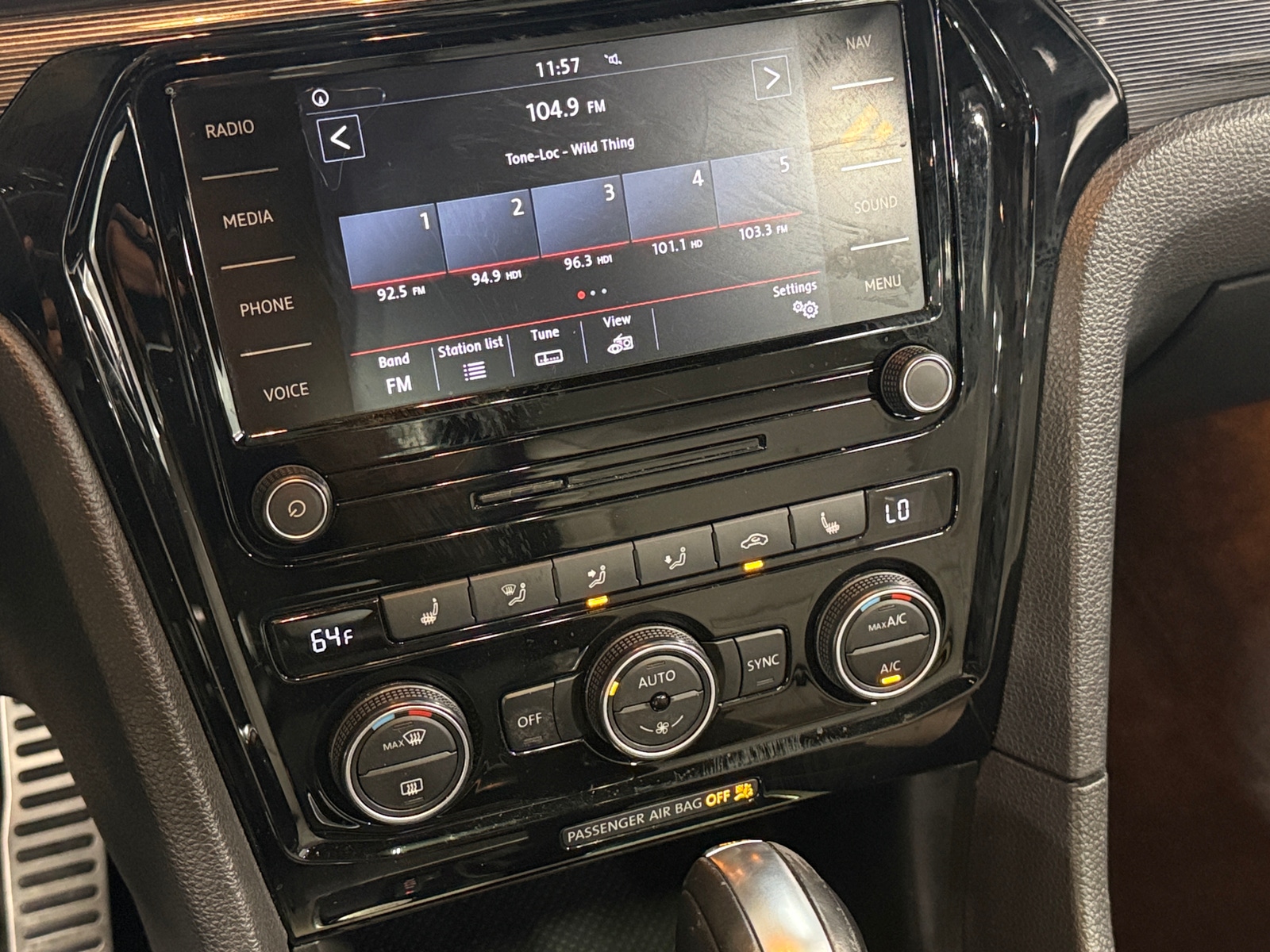 Thumbnail: 2021 Volkswagen Passat - 3