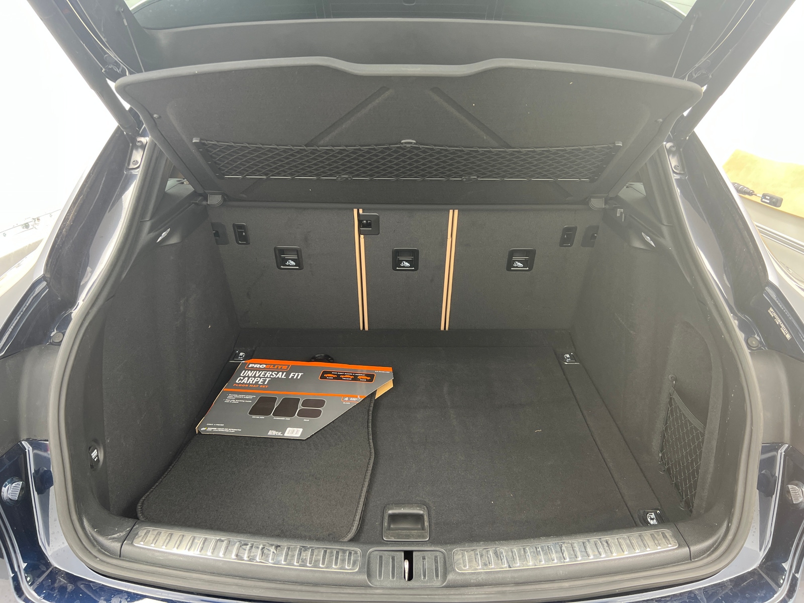 Thumbnail: 2017 Porsche Macan - 6