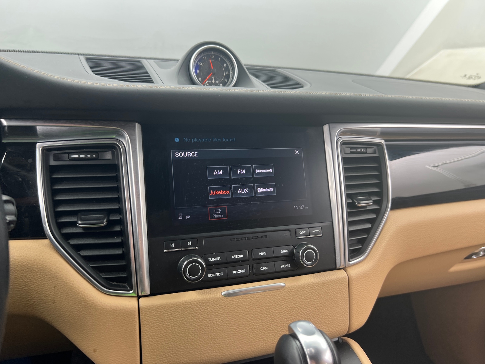 Thumbnail: 2017 Porsche Macan - 3