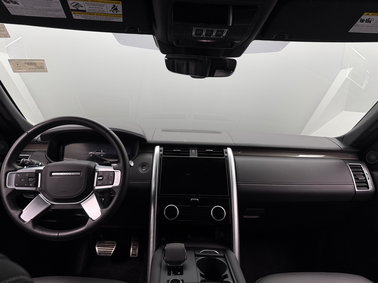 Thumbnail: 2024 Land Rover Discovery - 2