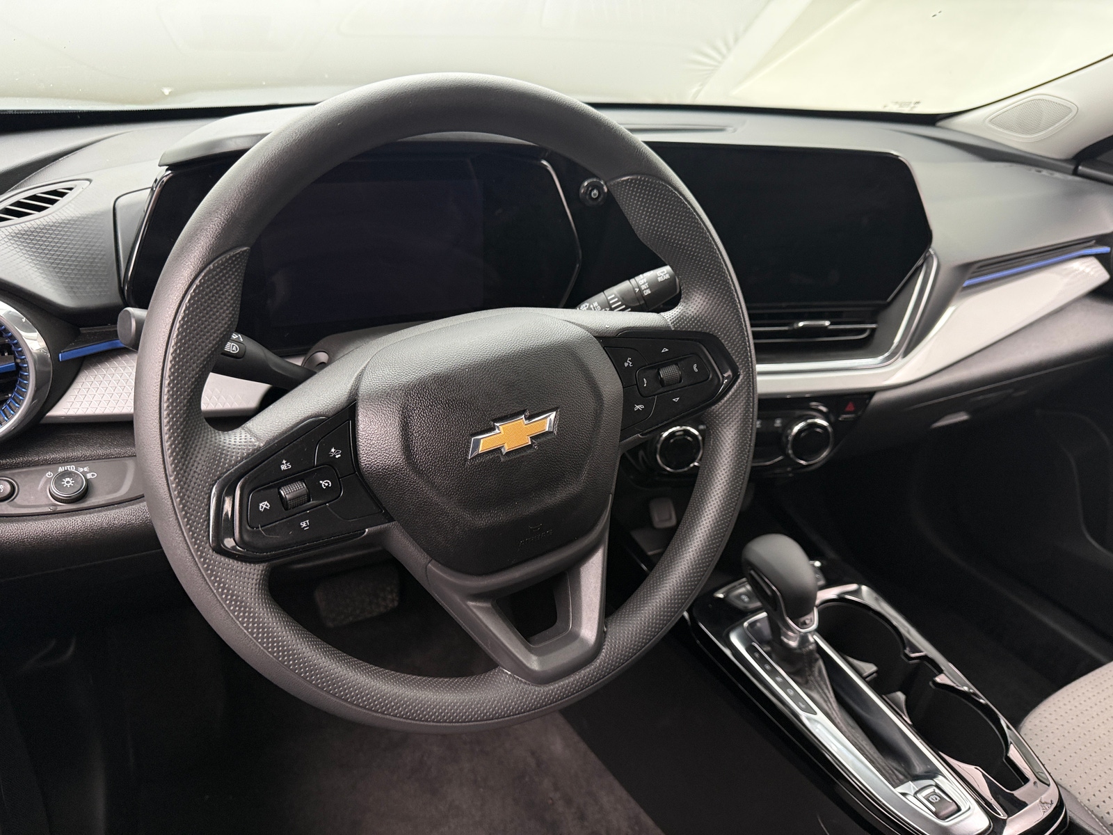 Thumbnail: 2025 Chevrolet Trax - 5