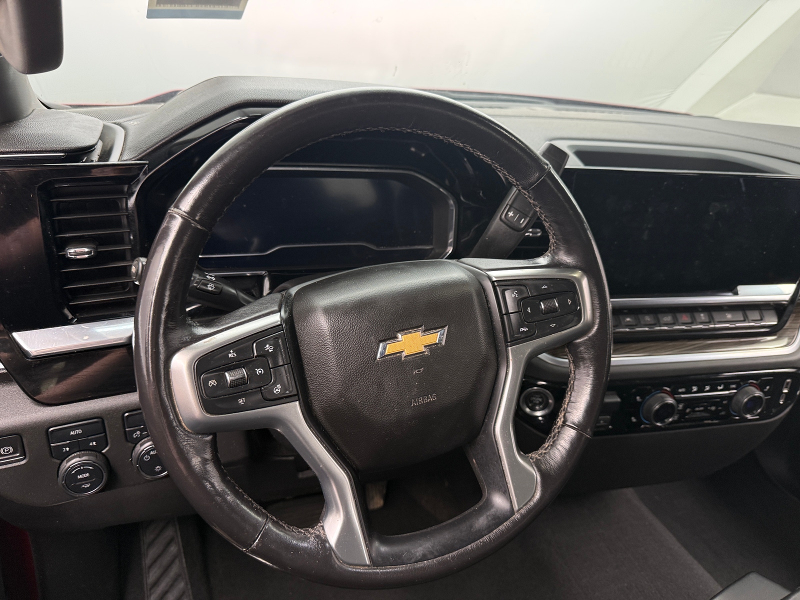 Thumbnail: 2022 Chevrolet Silverado 1500 - 5