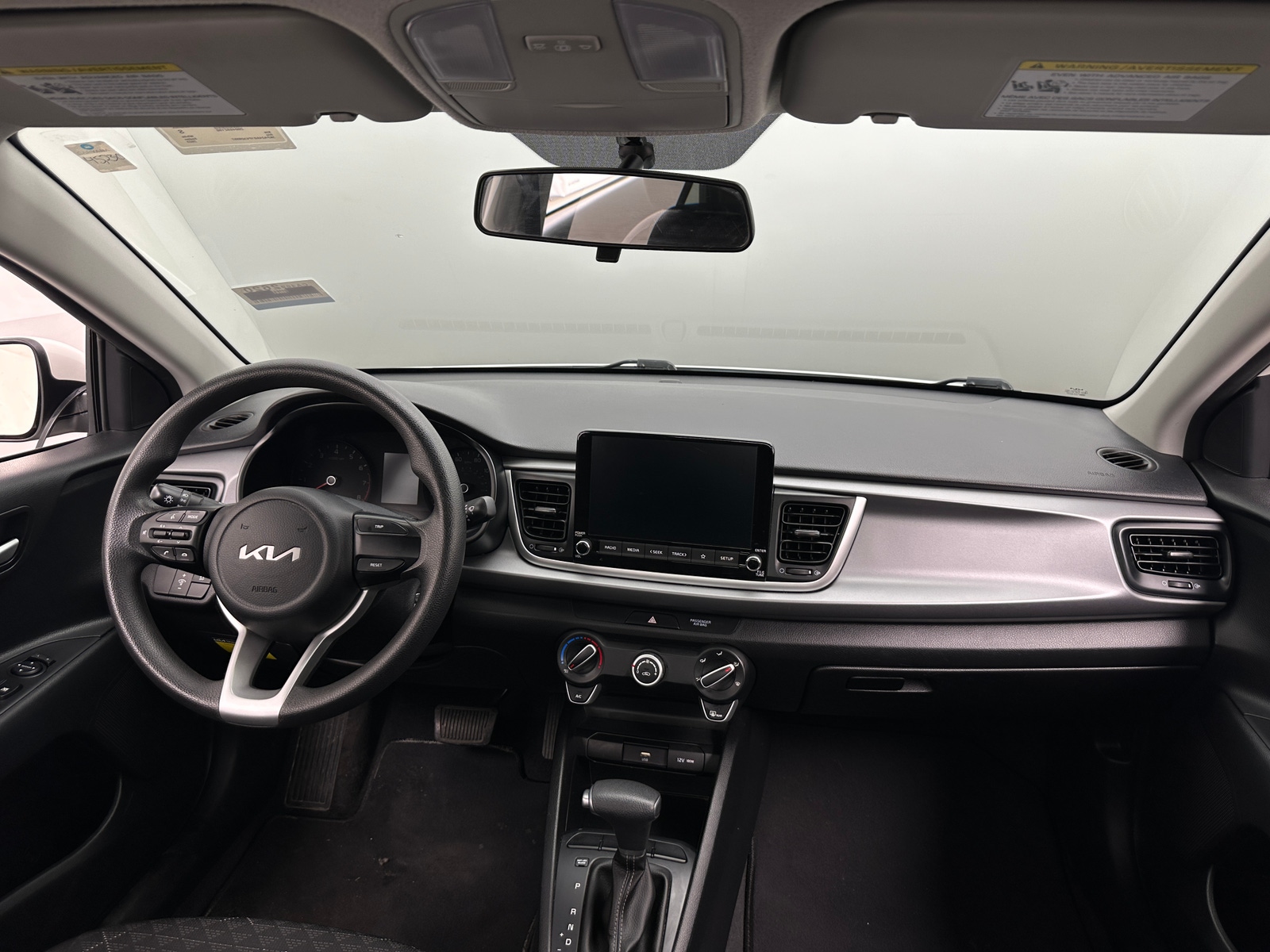 Thumbnail: 2023 Kia Rio - 3