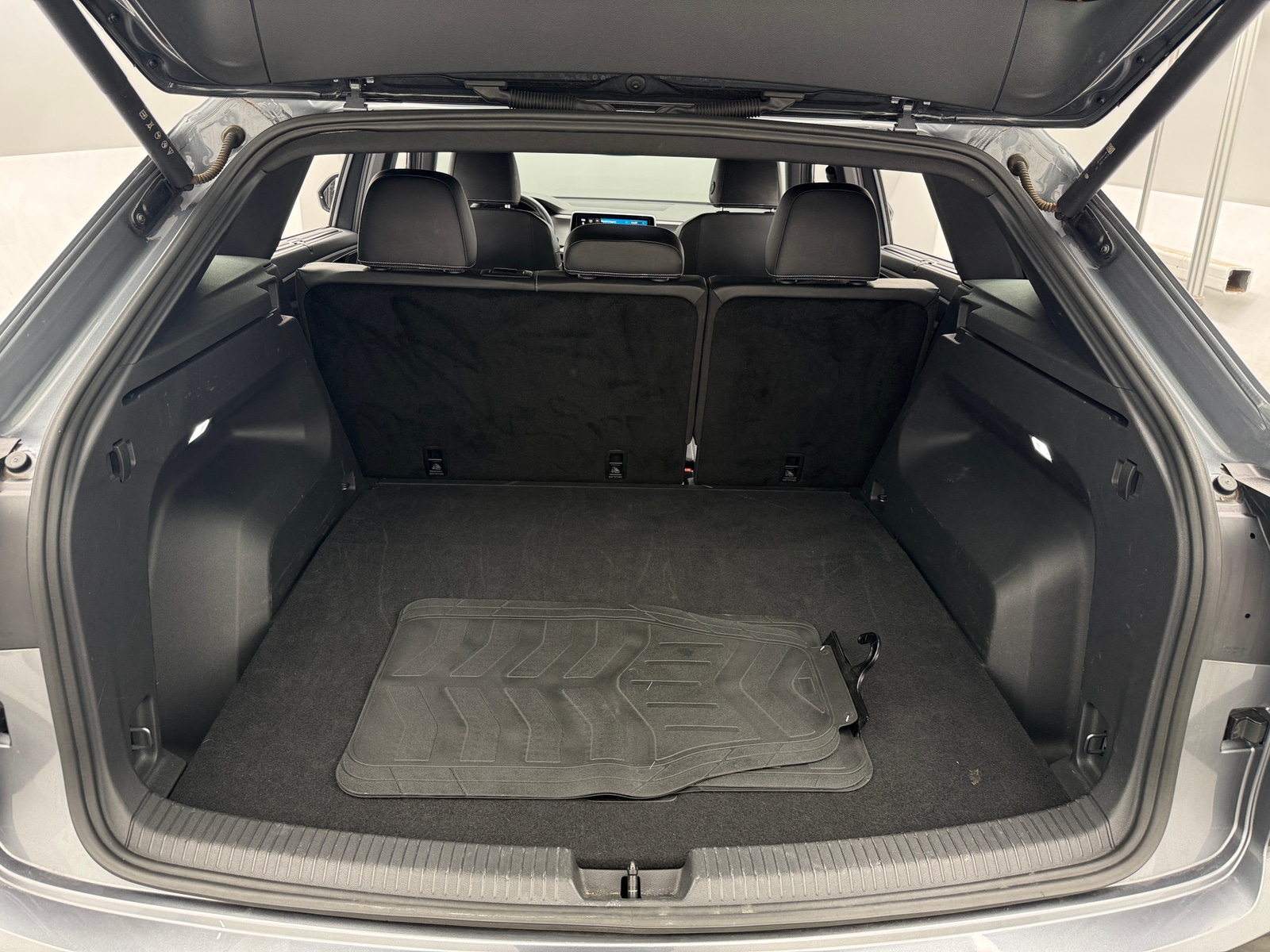 Thumbnail: 2025 Volkswagen Atlas - 7