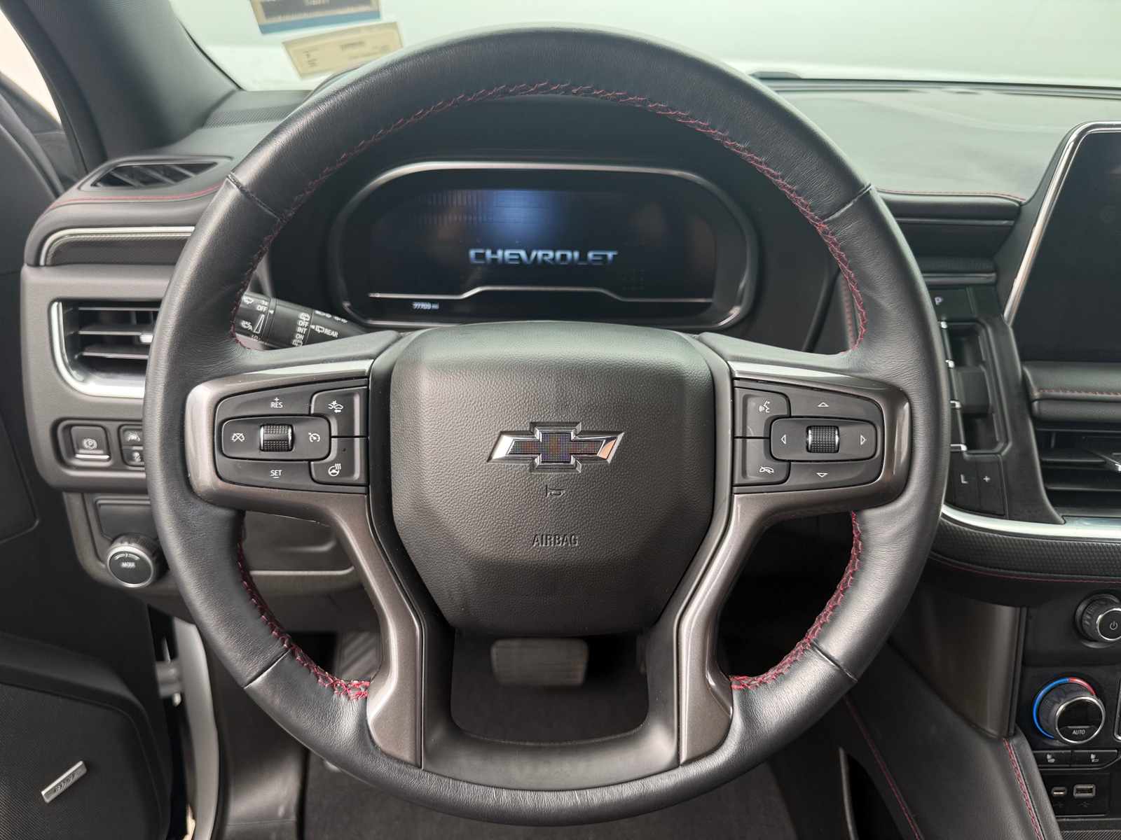 Thumbnail: 2022 Chevrolet Tahoe - 4