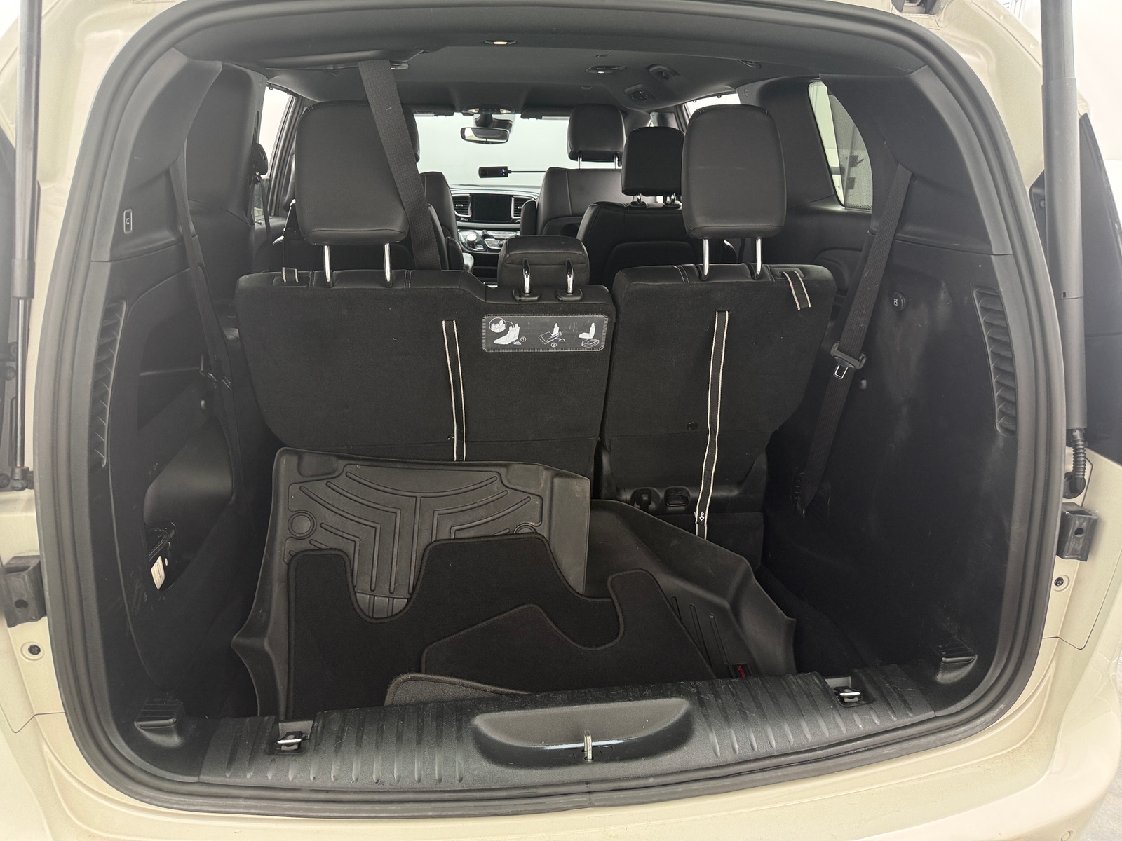 Thumbnail: 2020 Chrysler Pacifica - 6