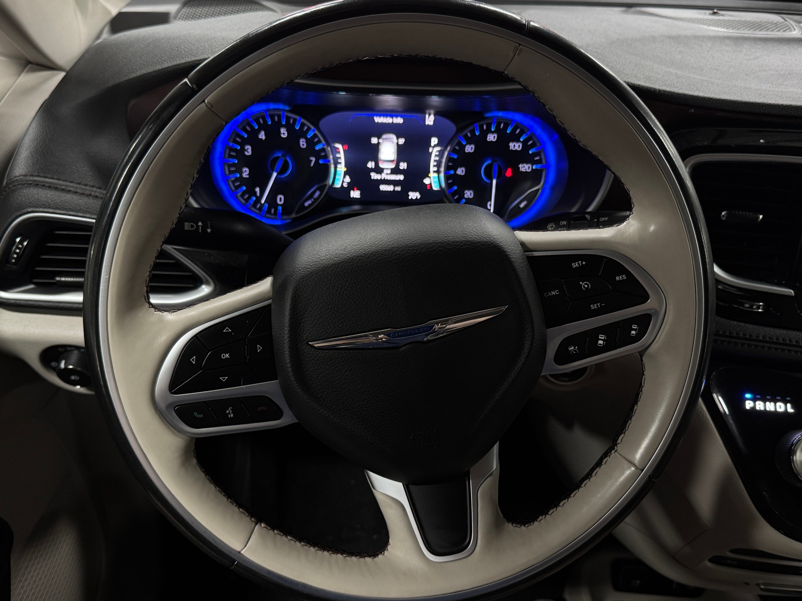 Thumbnail: 2018 Chrysler Pacifica - 4