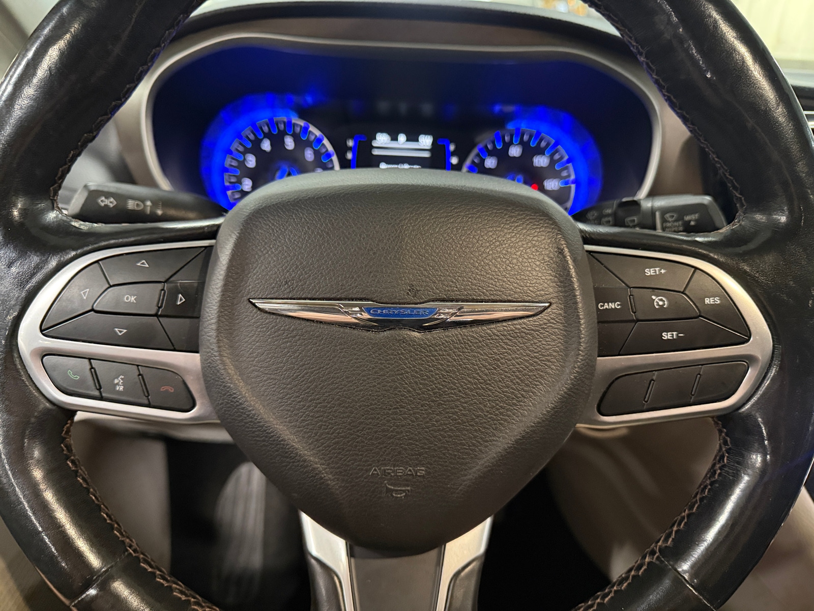 Thumbnail: 2019 Chrysler Pacifica - 4