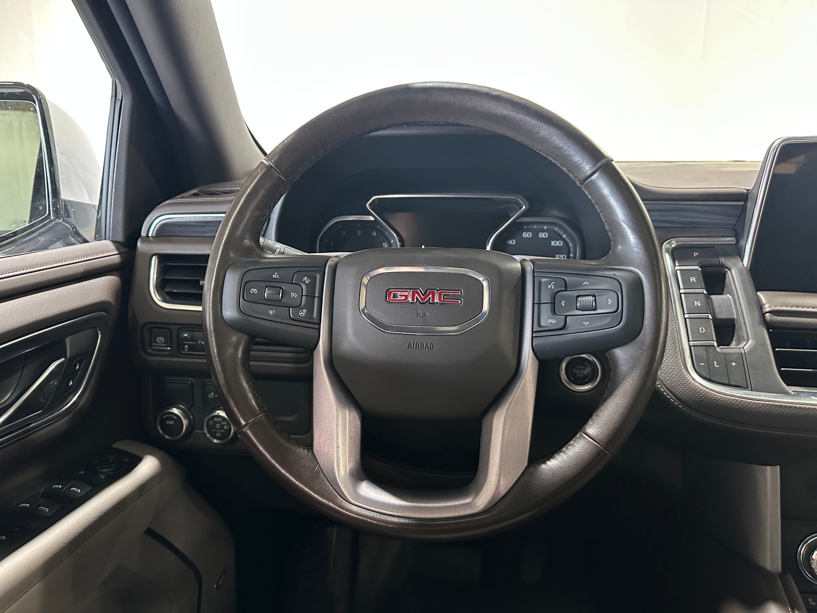Thumbnail: 2021 GMC Yukon XL - 4