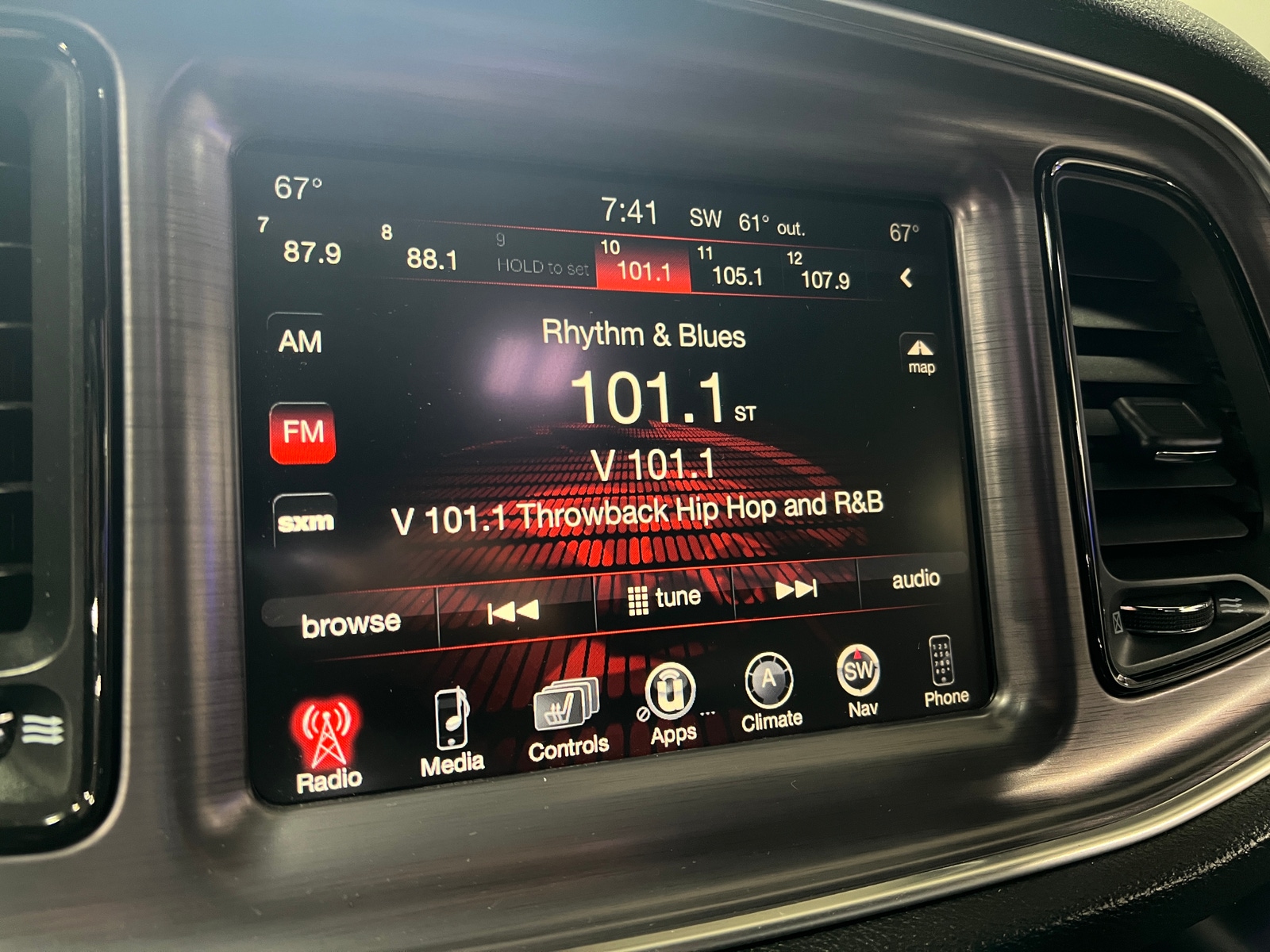 Thumbnail: 2016 Dodge Challenger - 2