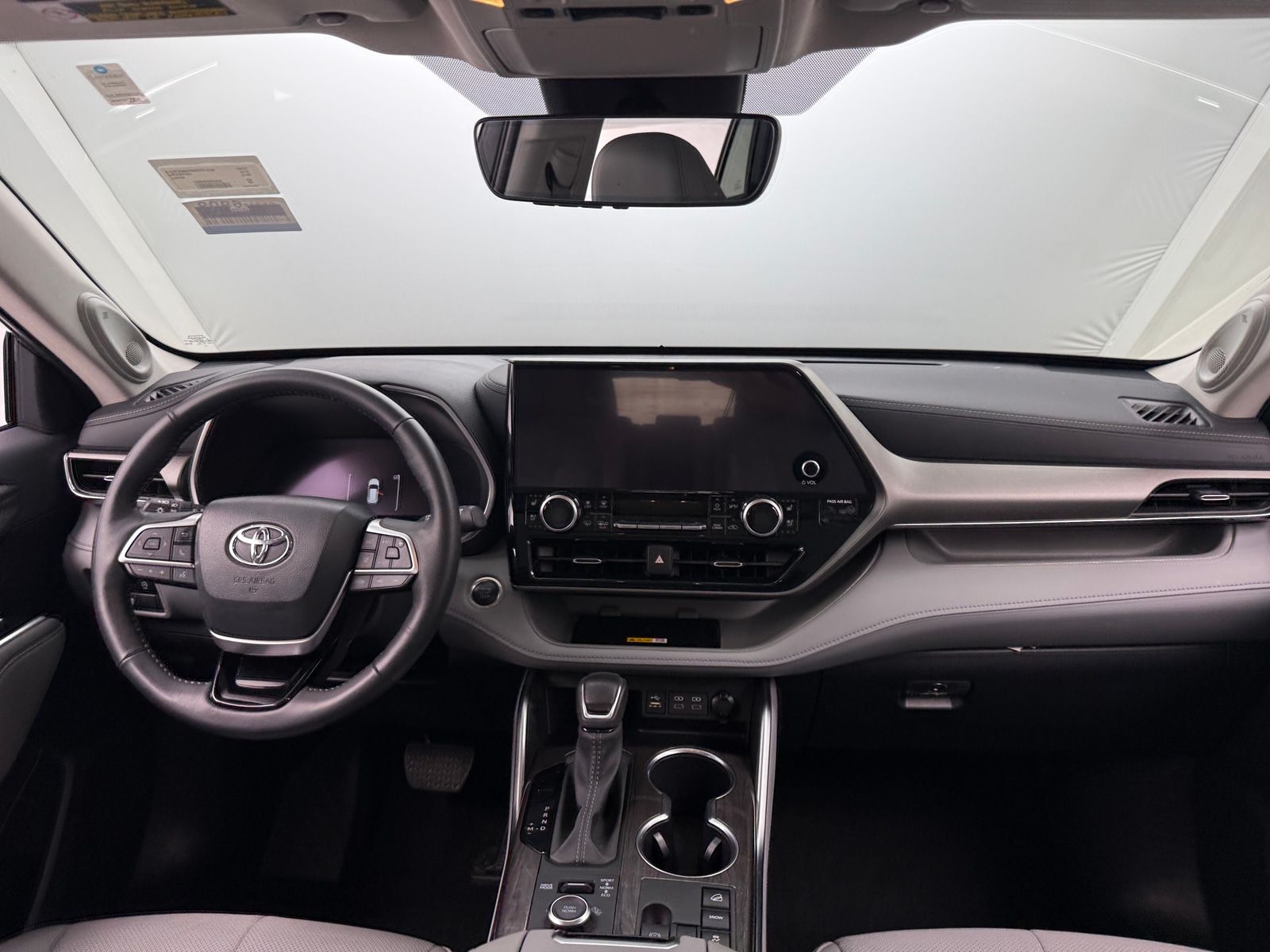 Thumbnail: 2024 Toyota Highlander - 3